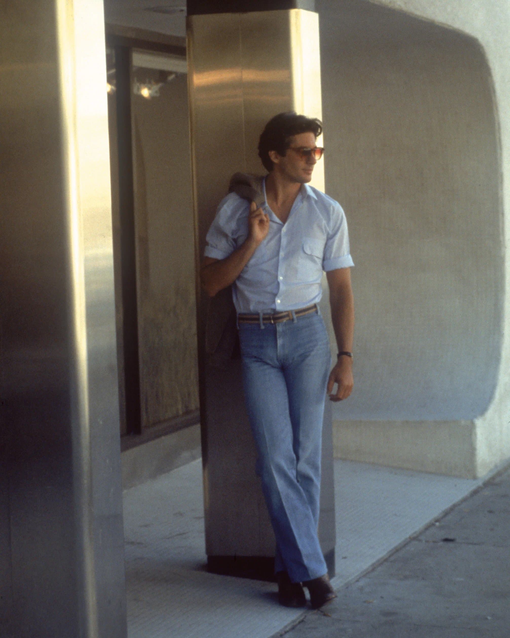 Теперь без Армани