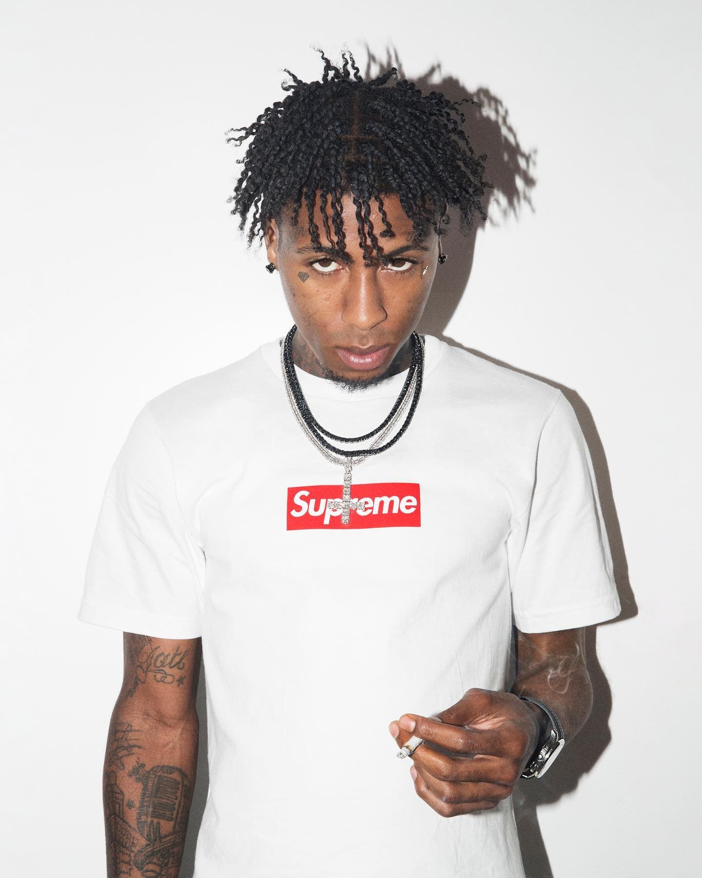 Instagram @supremenewyork