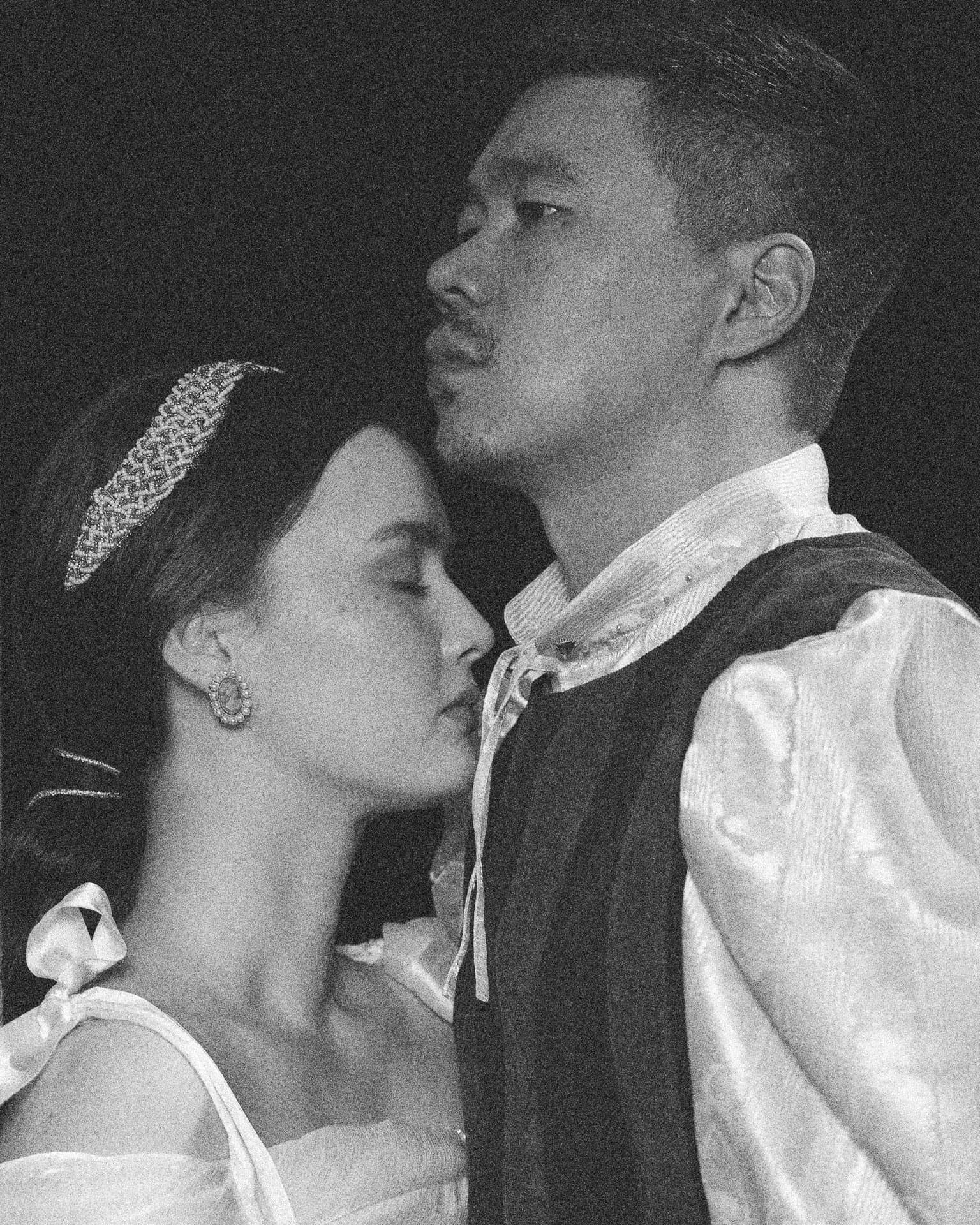 Данияр Алшынов пен Ажар Күнболат «Ромео мен Джульетта» спектаклінің ремейкінде