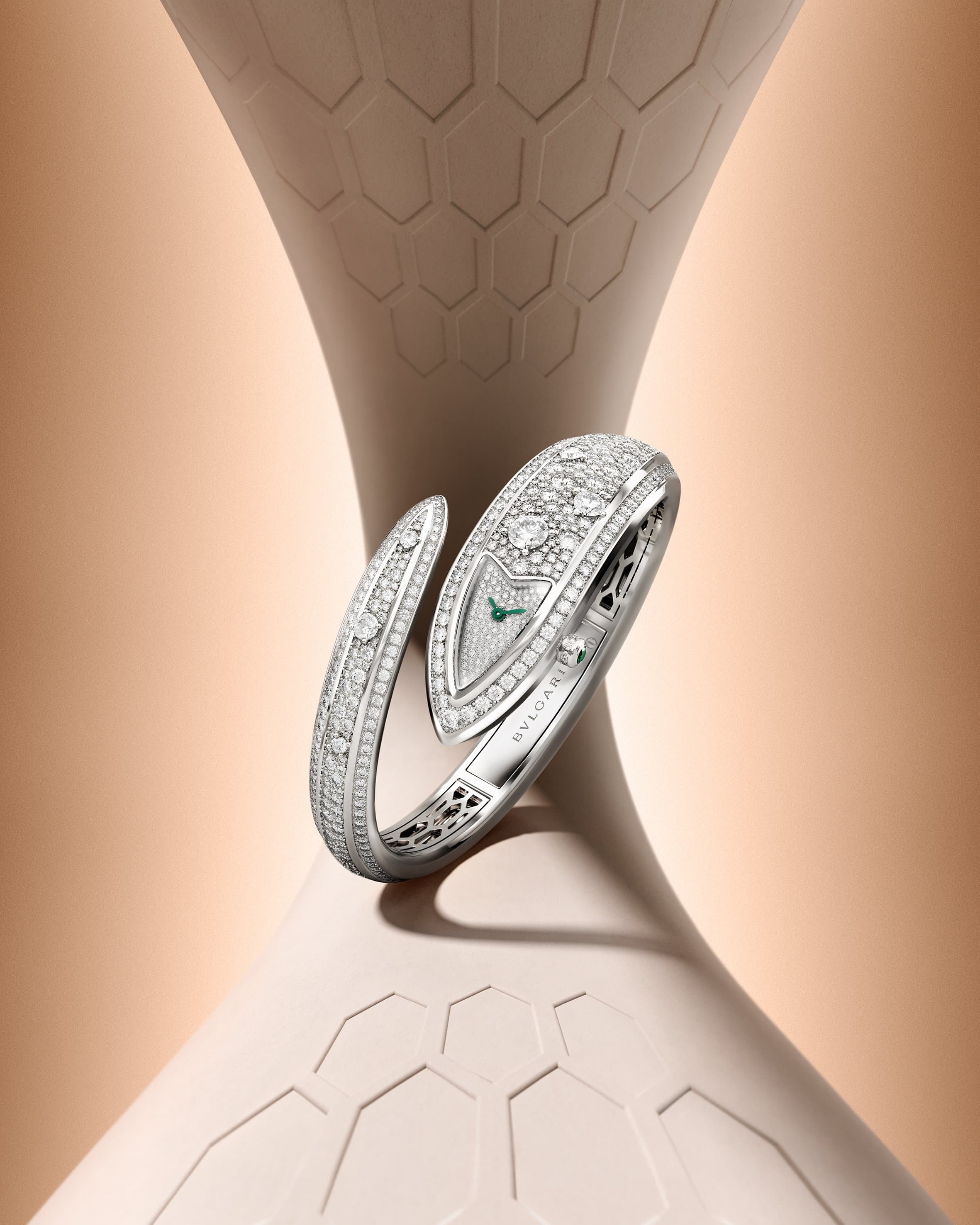 Watches & Wonders: дебют Bvlgari на главной часовой выставке в Женеве