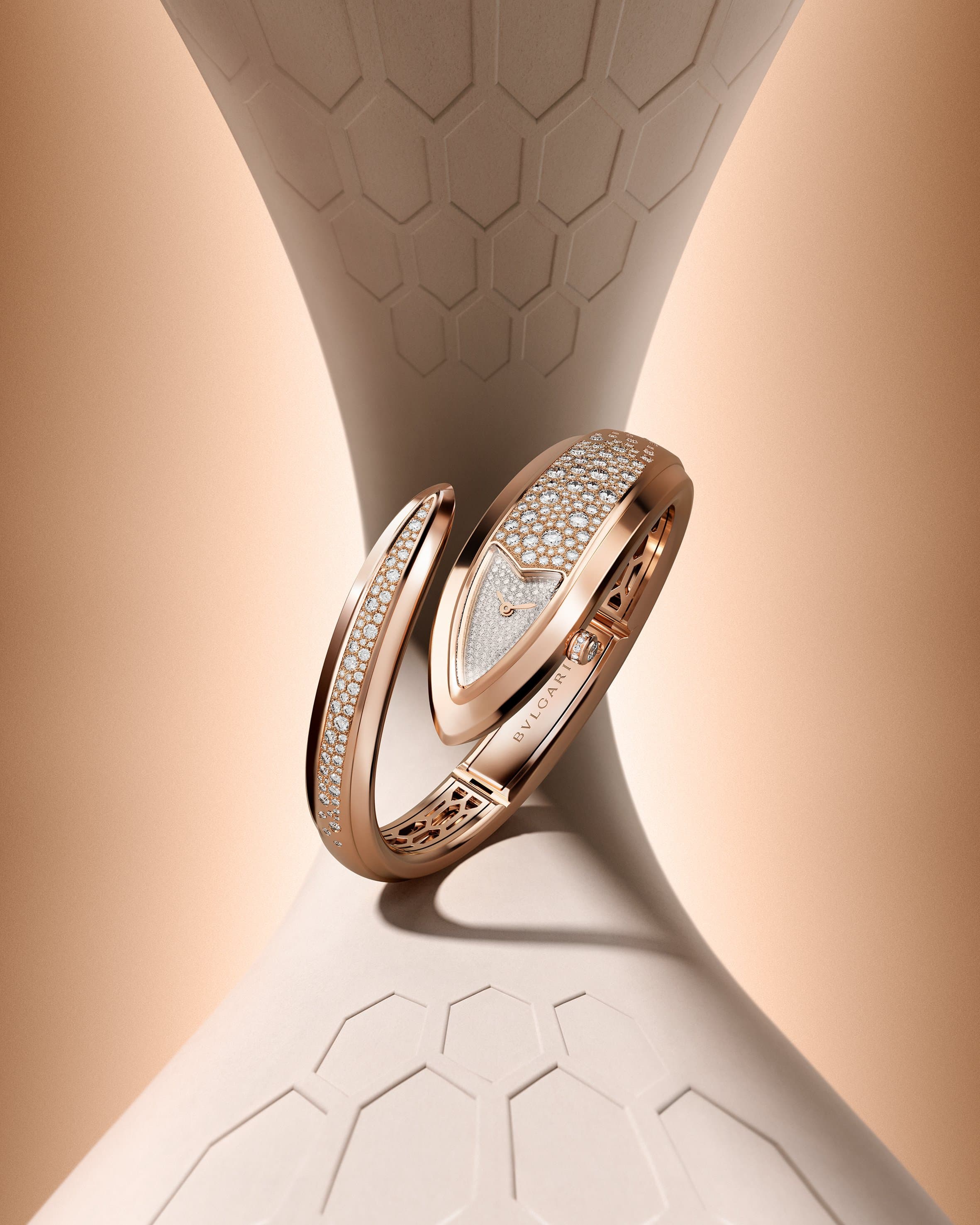Watches & Wonders: дебют Bvlgari на главной часовой выставке в Женеве
