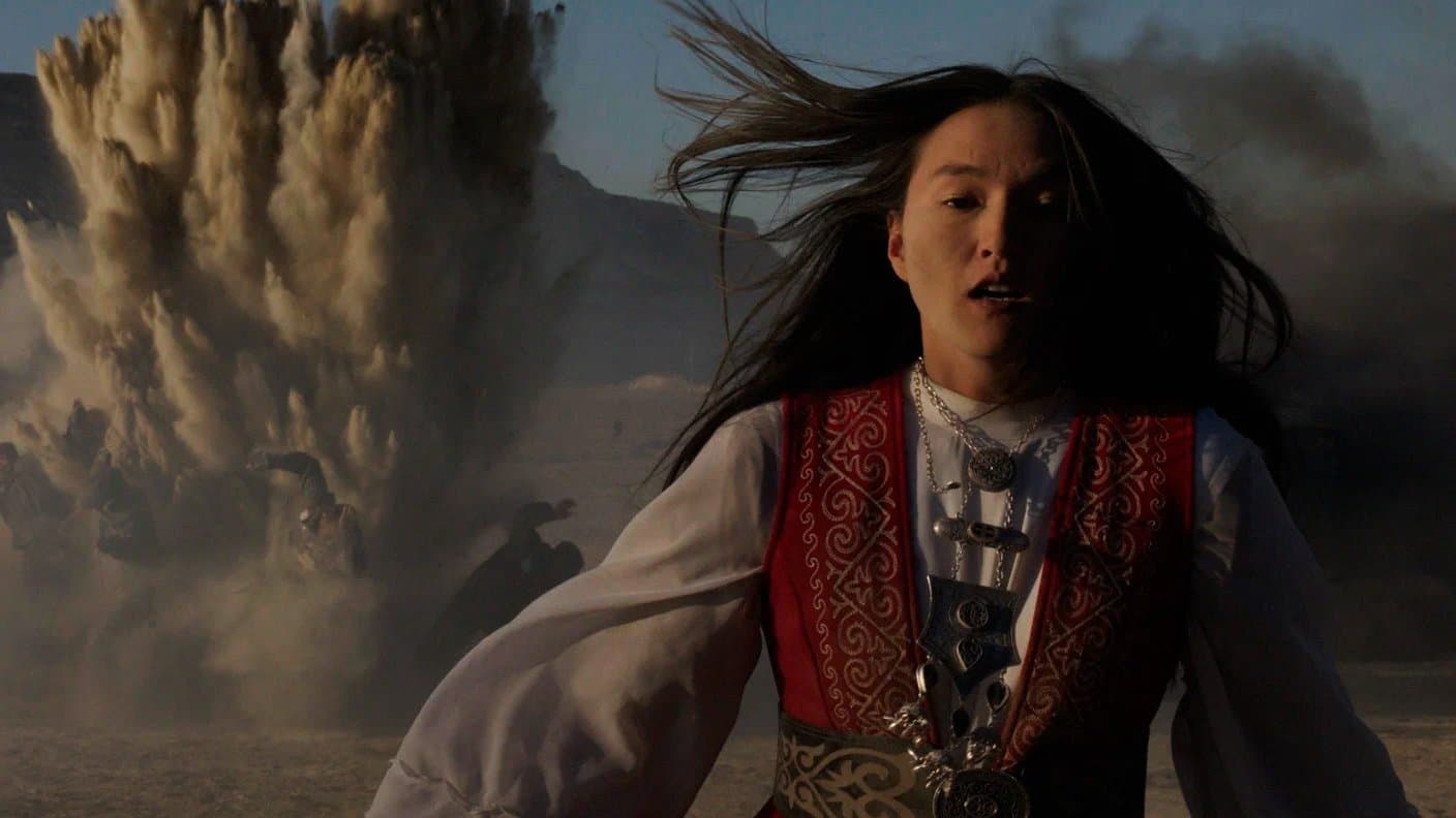 Кадр из фильма «Мне тебя обещали» | Кинопоиск