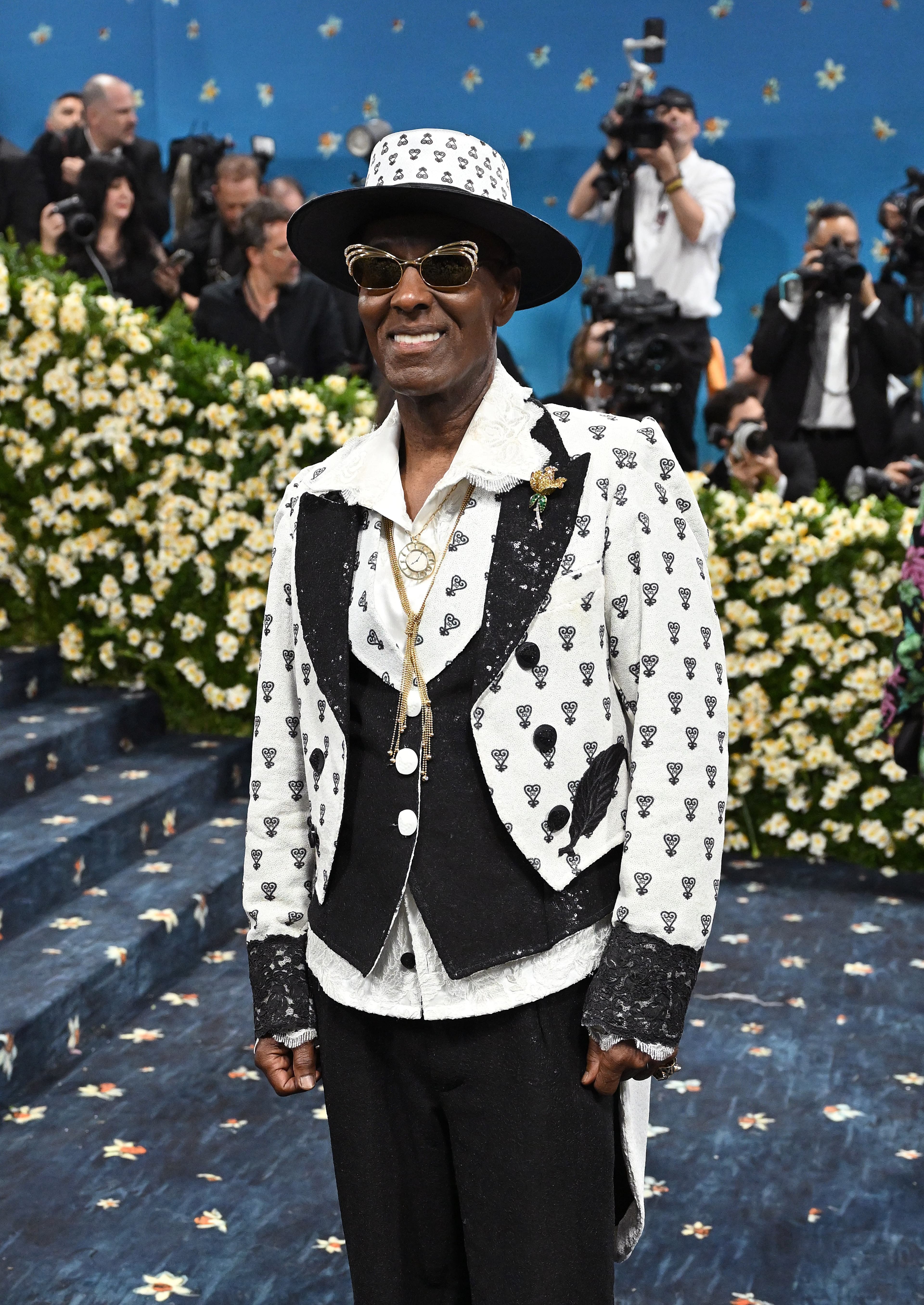 Cartier Collection sunglasses | Cartier Collection necklace | Cartier Collection pocket watch | Cartier Collection clip brooch | Panthère de Cartier ring | Cartier Collection ring | Getty Images