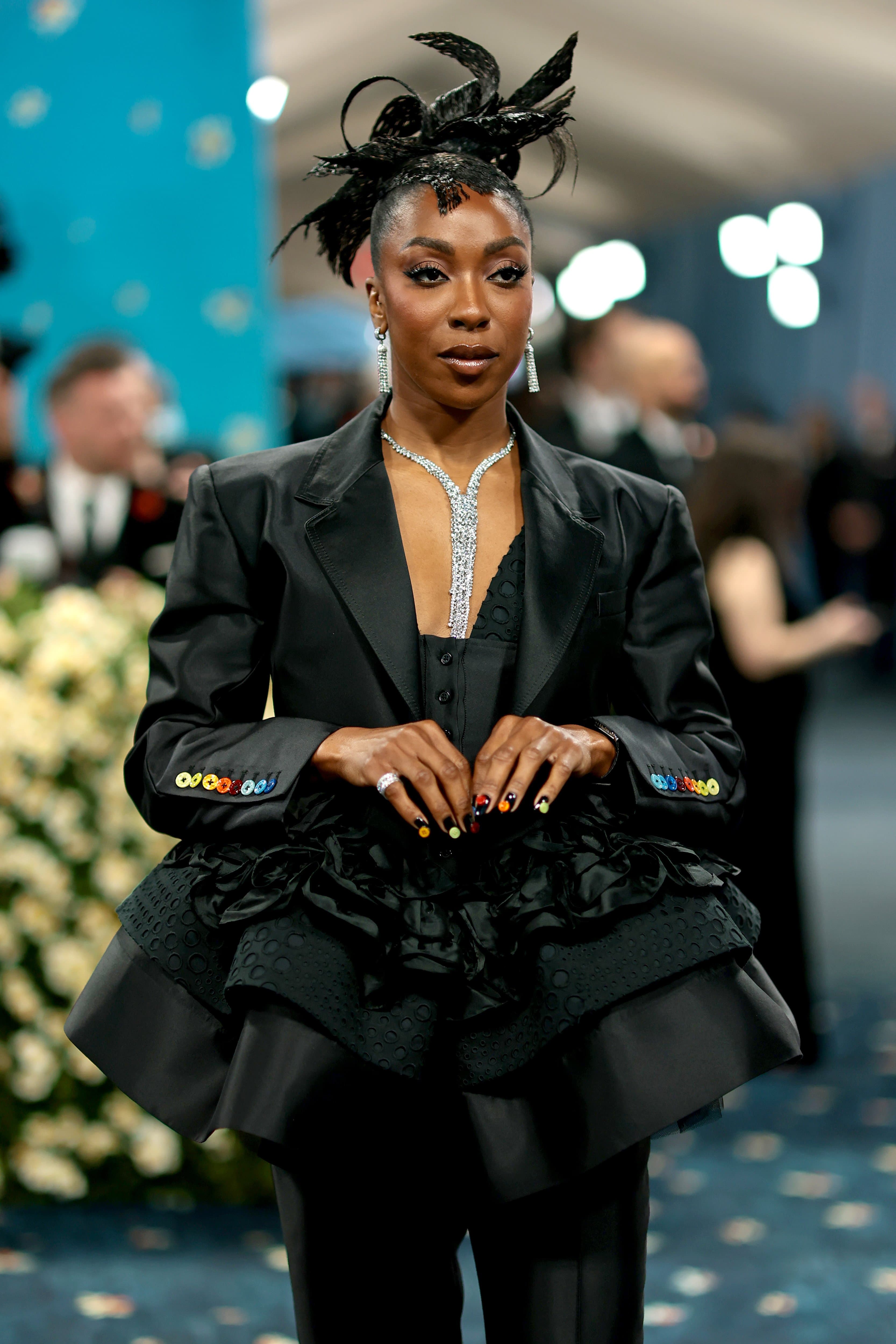 Rosée алқасы | Pompon сырғасы | Quatre Radiant Edition сақинасы | Getty Images
