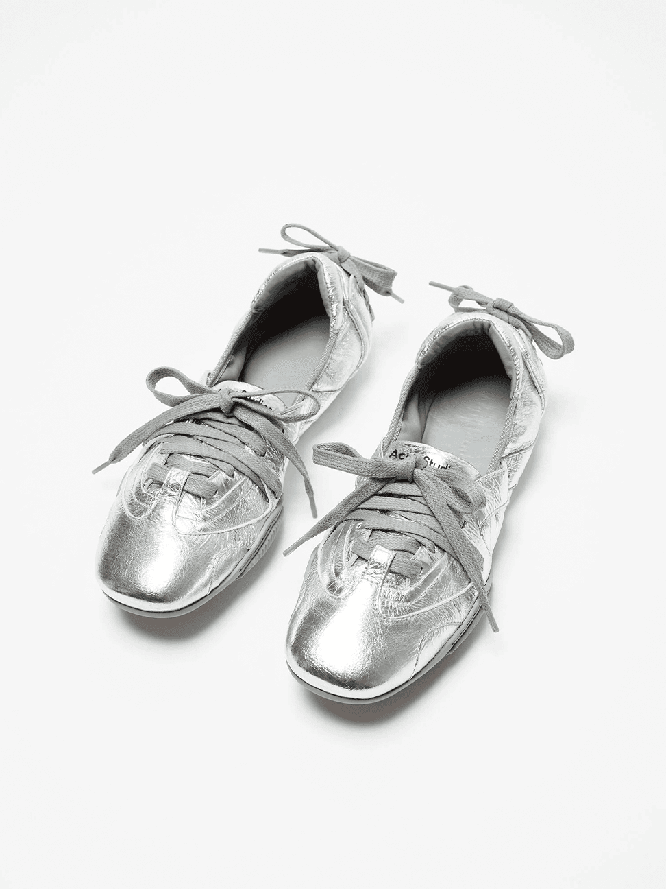 Acne Studios | acnestudios.com