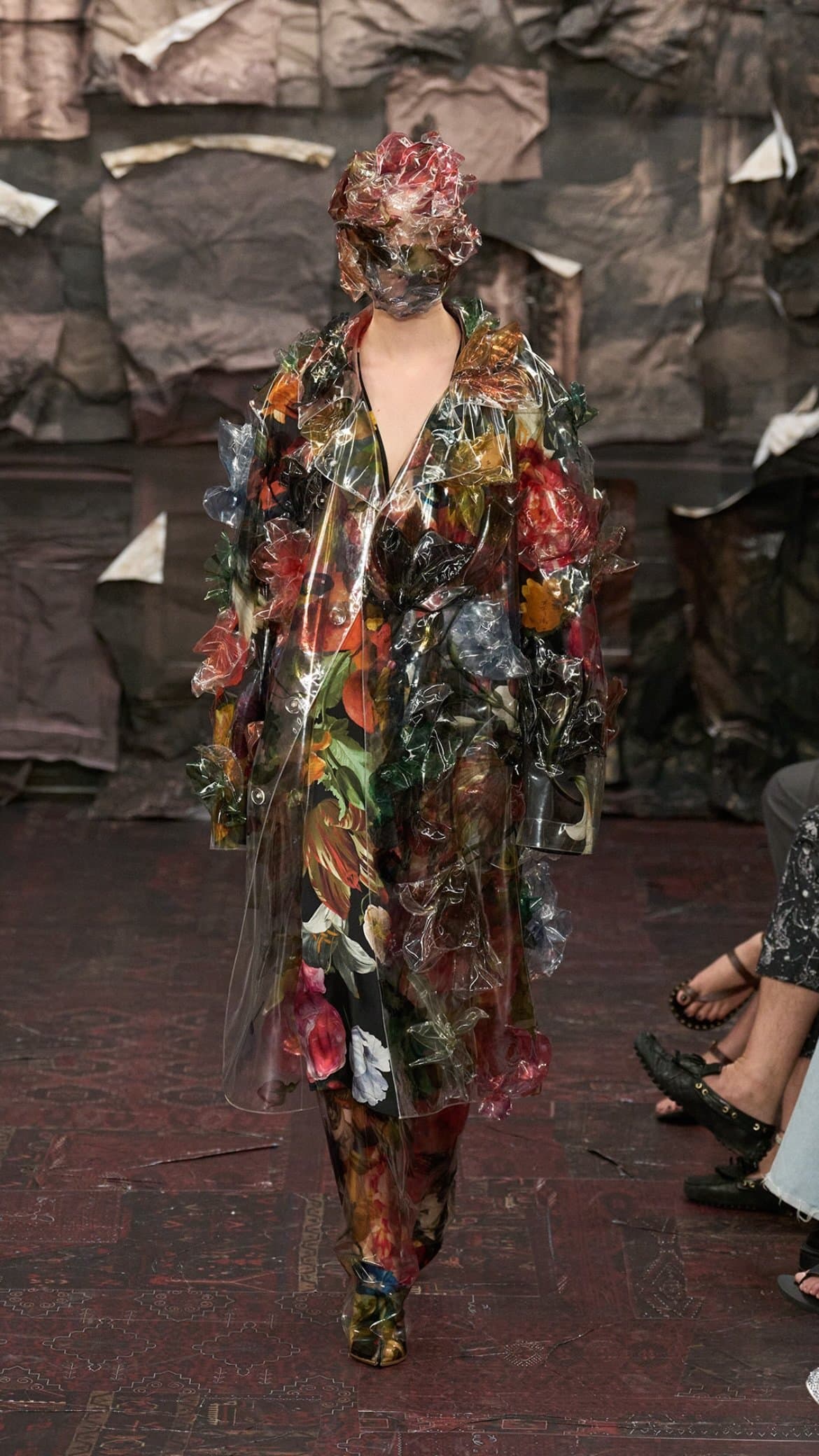 Распад и разложение: дебютная коллекция Гленна Мартенса для Maison Margiela