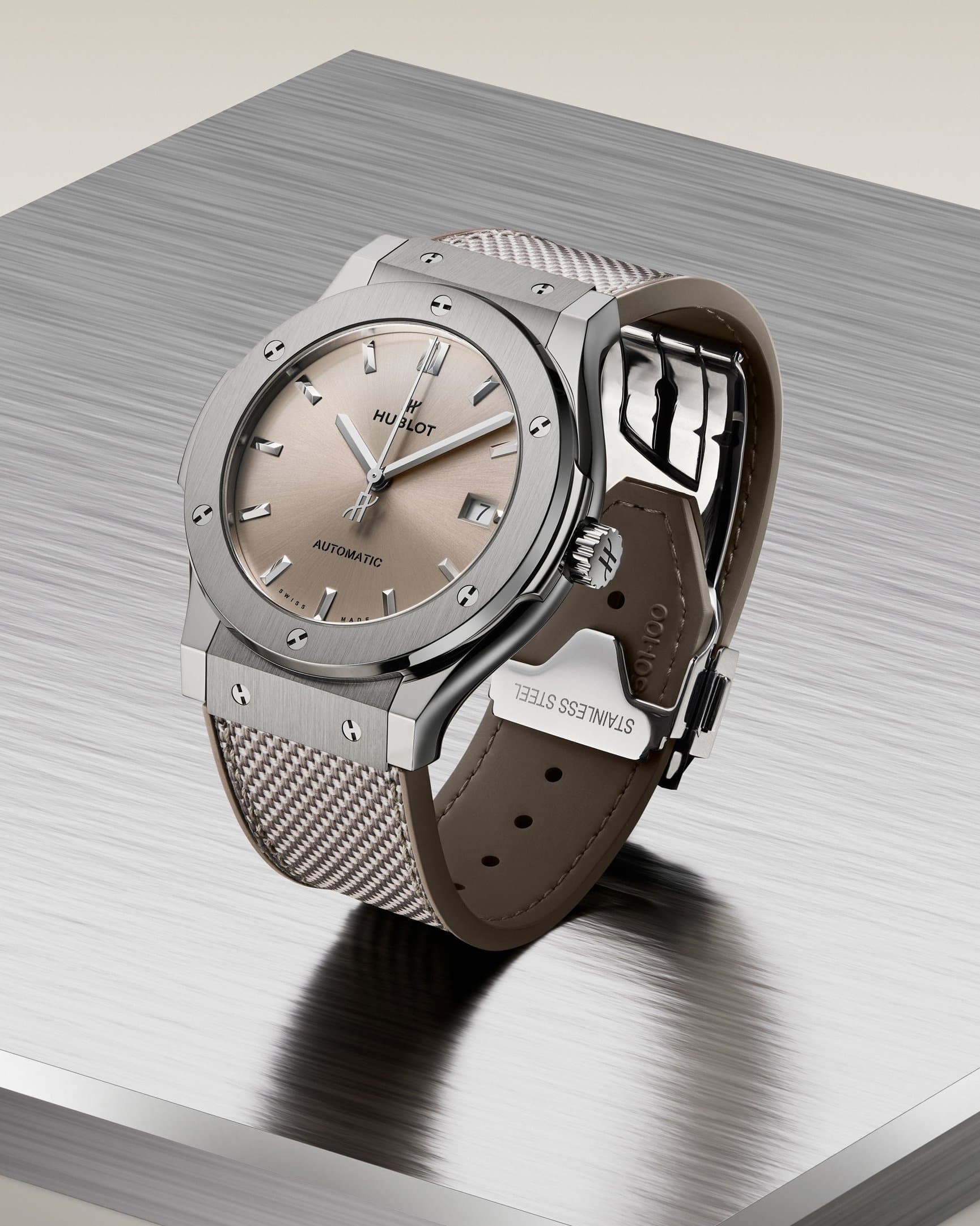 Hublot жаңа реңктегі Classic Fusion Essential Taupe шектеулі топтамасын таныстырды