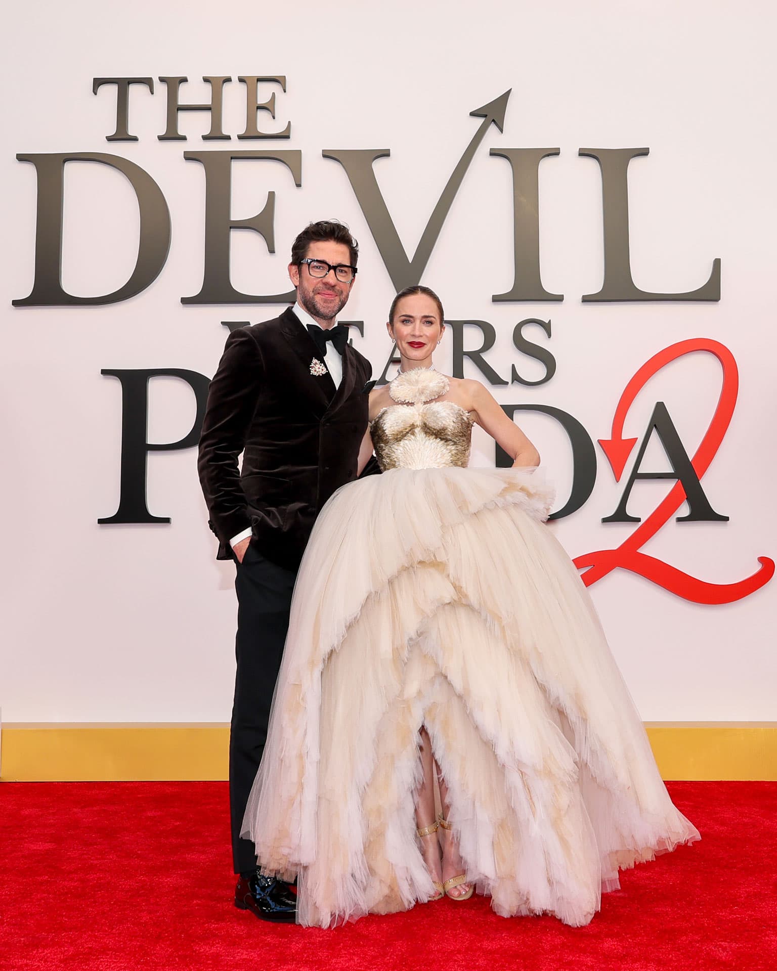 Джон Красински и Эмили Блант посетили мировую премьеру фильма «Дьявол носит Prada – 2» в Линкольн-центре в Нью-Йорке 20 апреля 2026 года | Getty Images