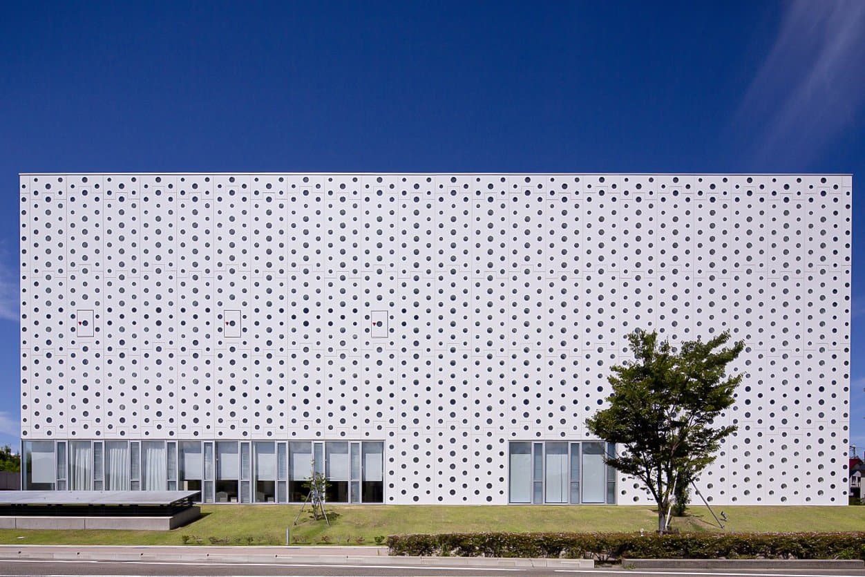 visitkanazawa.jp