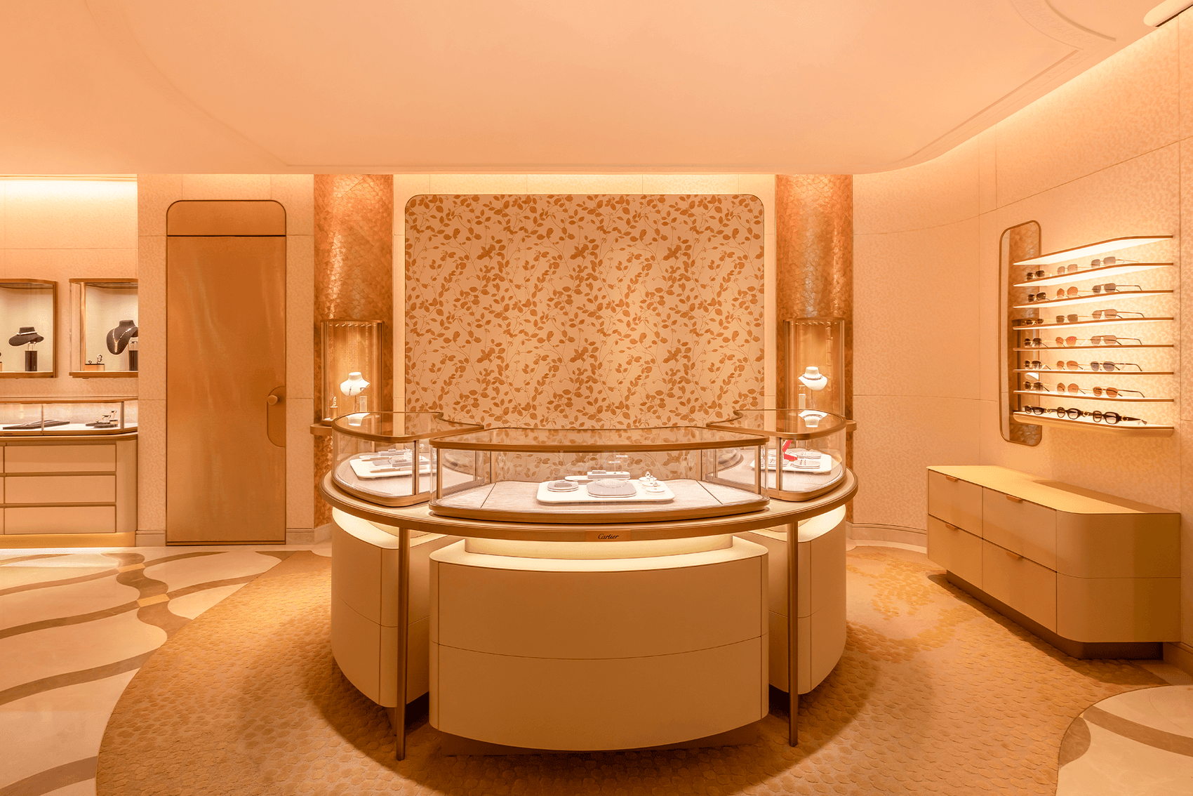 Шелковый путь Cartier: как прошло открытие обновленного бутика в Алматы