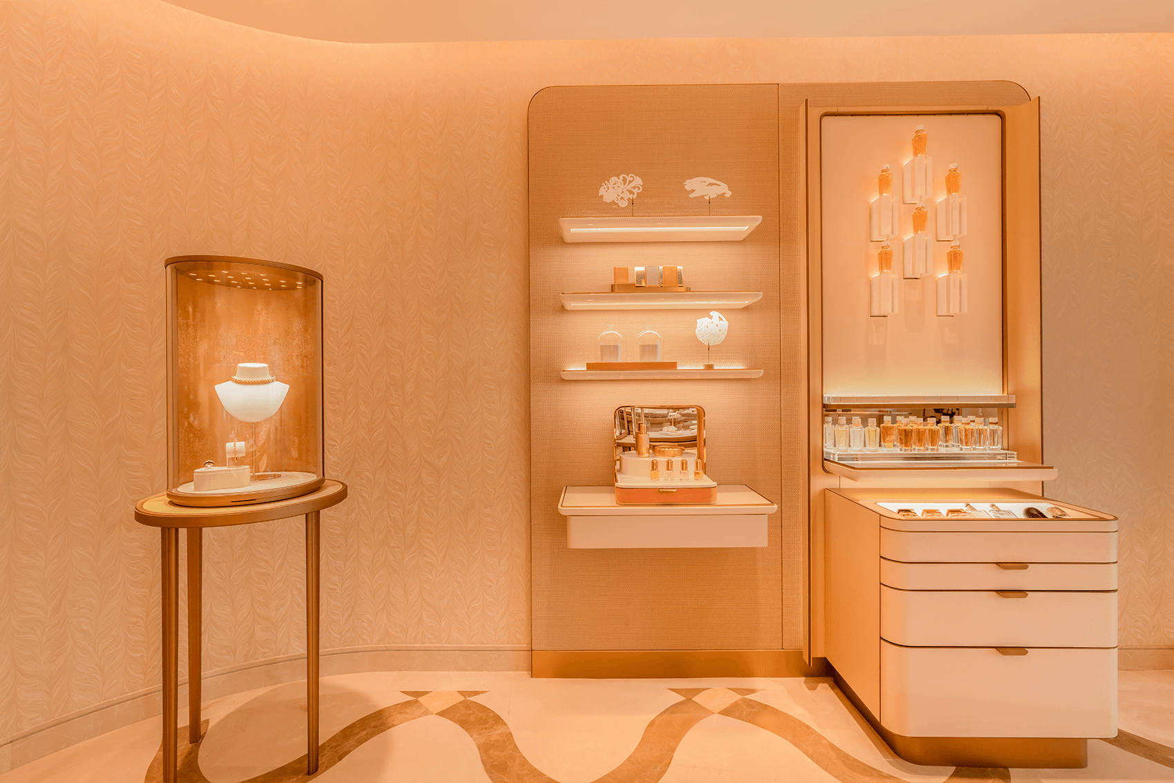 Шелковый путь Cartier: как прошло открытие обновленного бутика в Алматы