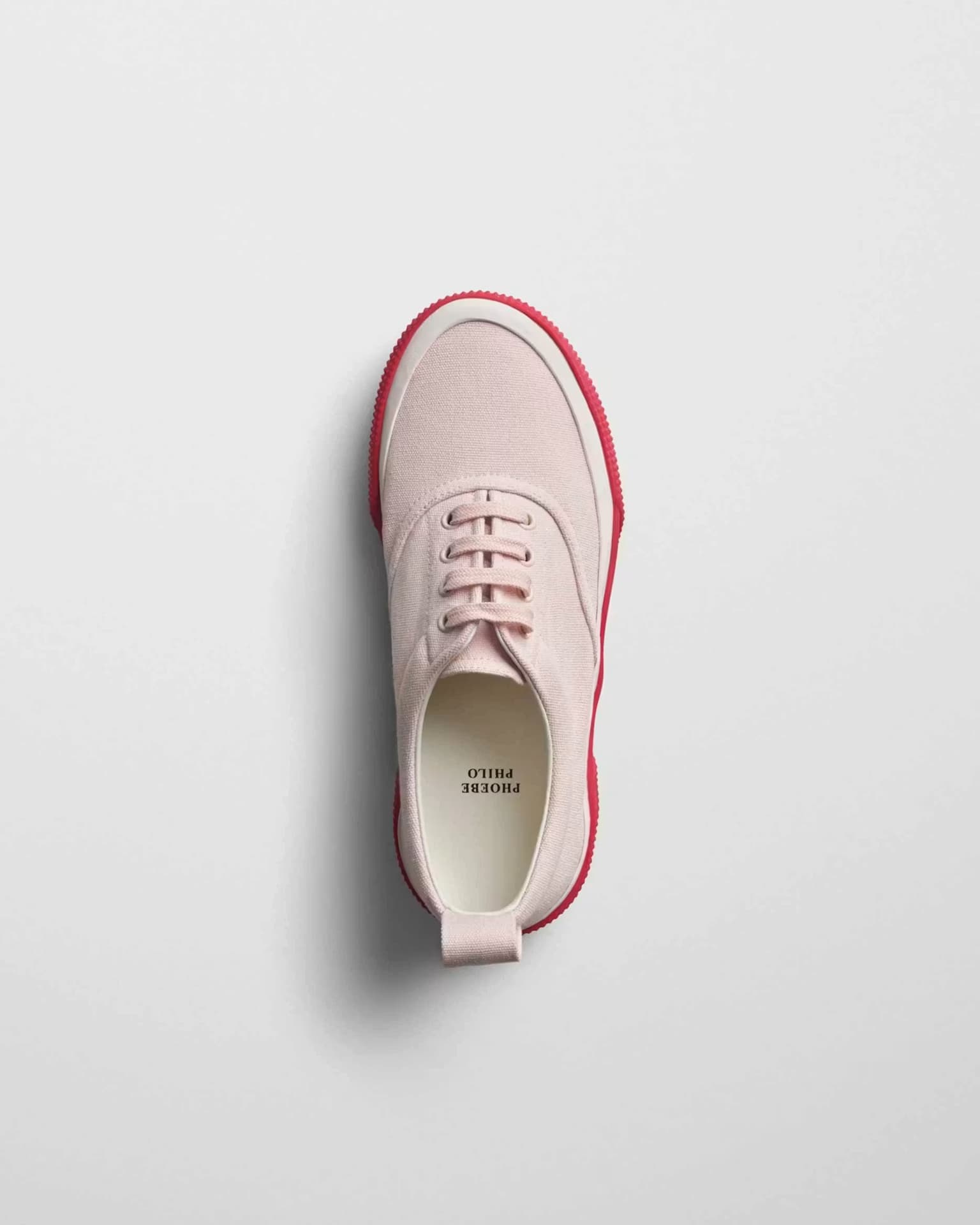 Официальный сайт Phoebe Philo