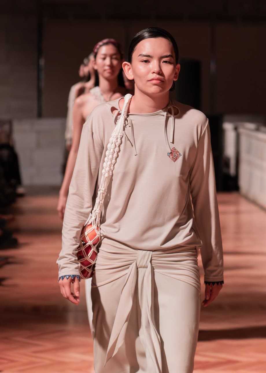 Богатый дастархан на J.KIM: как прошел показ коллекции весна-лето 2026 Quroq