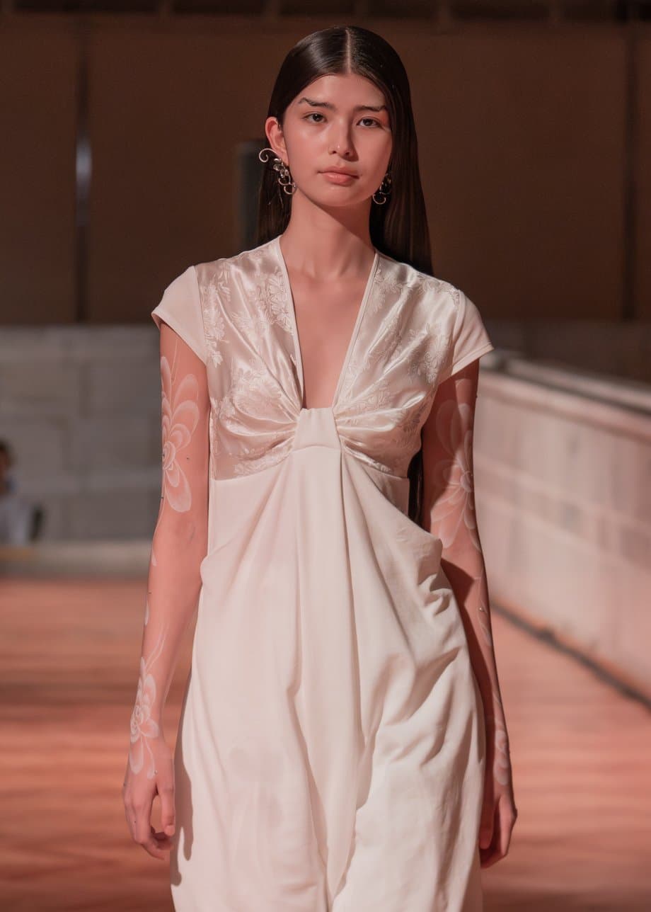 Богатый дастархан на J.KIM: как прошел показ коллекции весна-лето 2026 Quroq