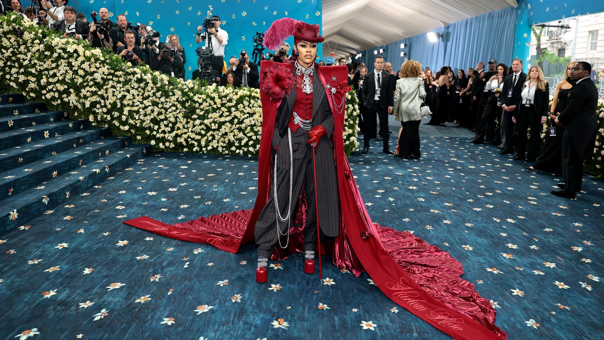 Тейяна Тейлор посетила бал Met Gala 2025, посвященный теме Superfine: Tailoring Black Style, который состоялся в Метрополитен-музее 5 мая 2025 года в Нью-Йорке | Getty Images