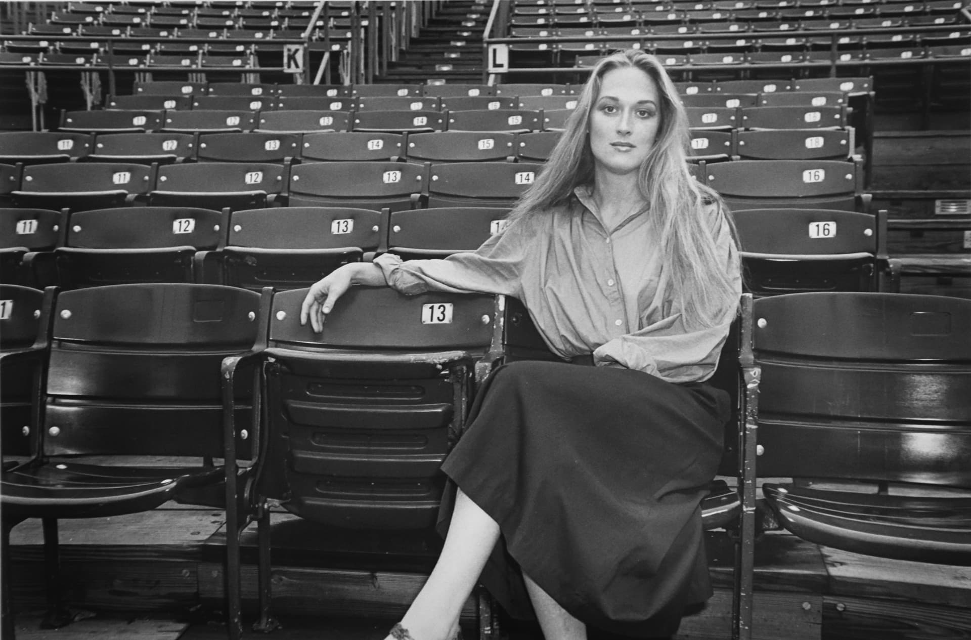 Портрет Мэрил Стрип во время перерыва в репетициях постановки «Укрощение строптивой» в Центральном парке Нью-Йорка, 1979 год | Фотограф: Стив Каган | Getty Images