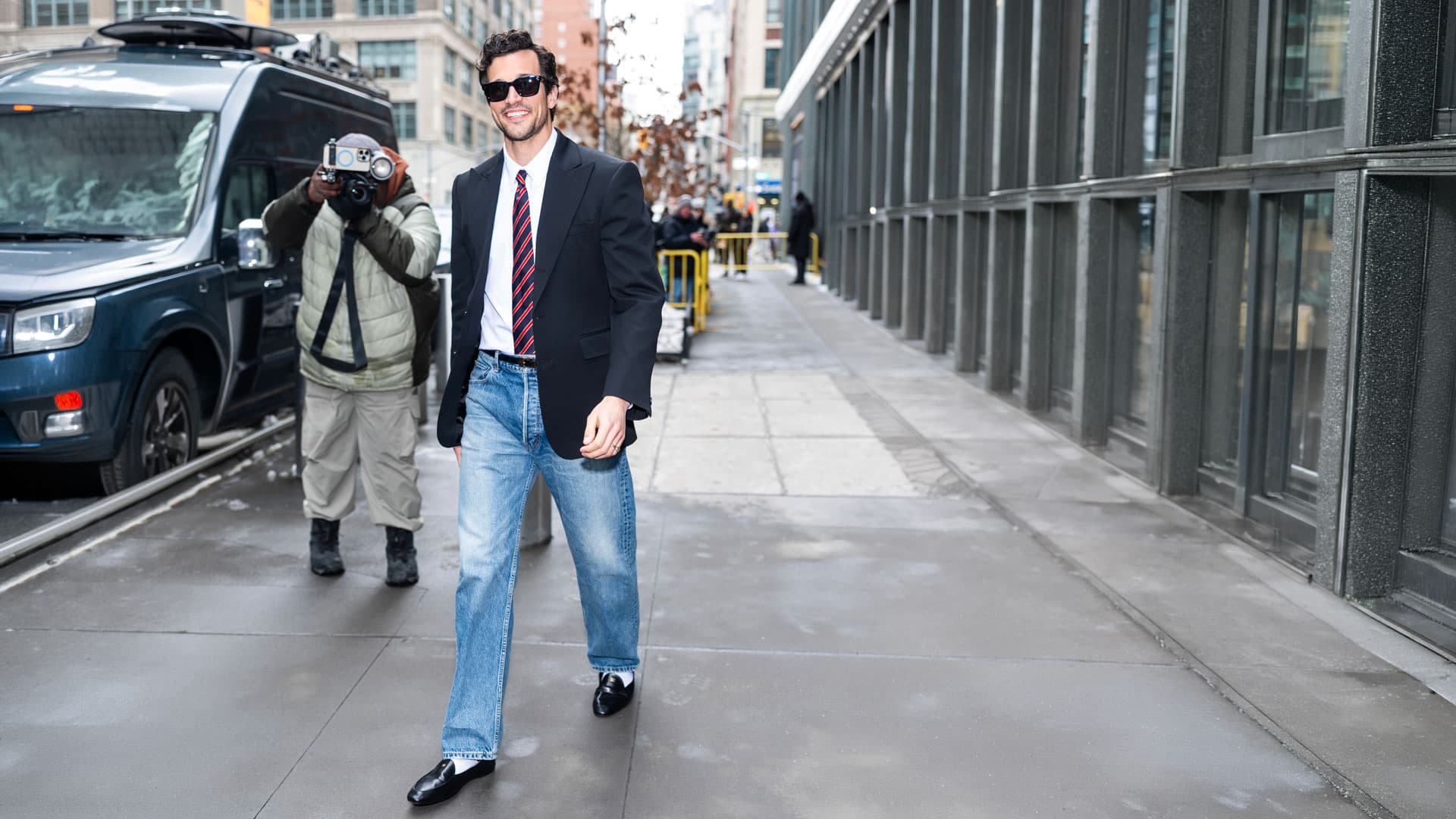 Пол Энтони Келли на фотографии, сделанной 11 февраля 2026 года на площади Хадсон-сквер в Нью-Йорке | Getty Images