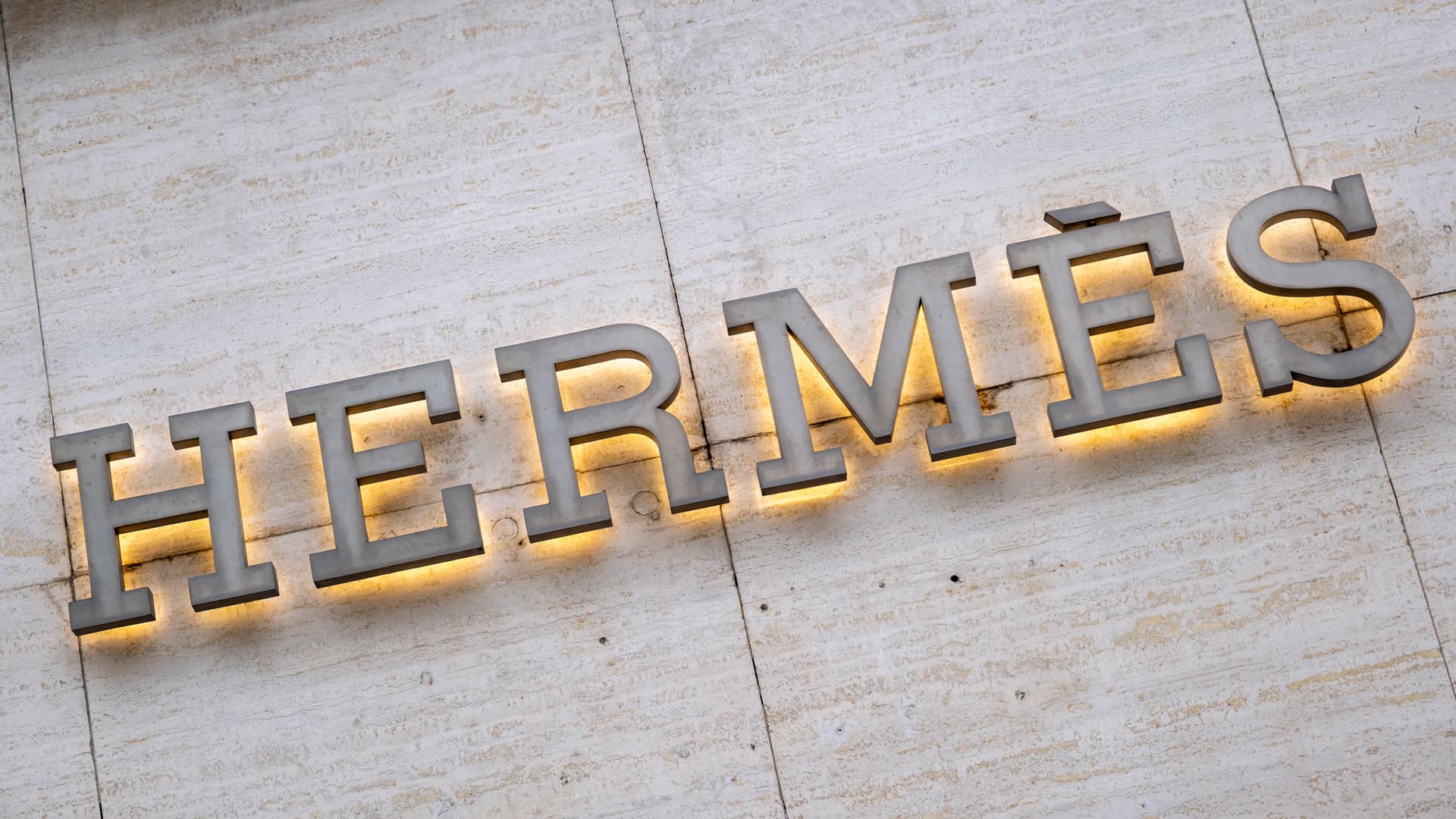  Hermès | Mike Kemp / Getty Images