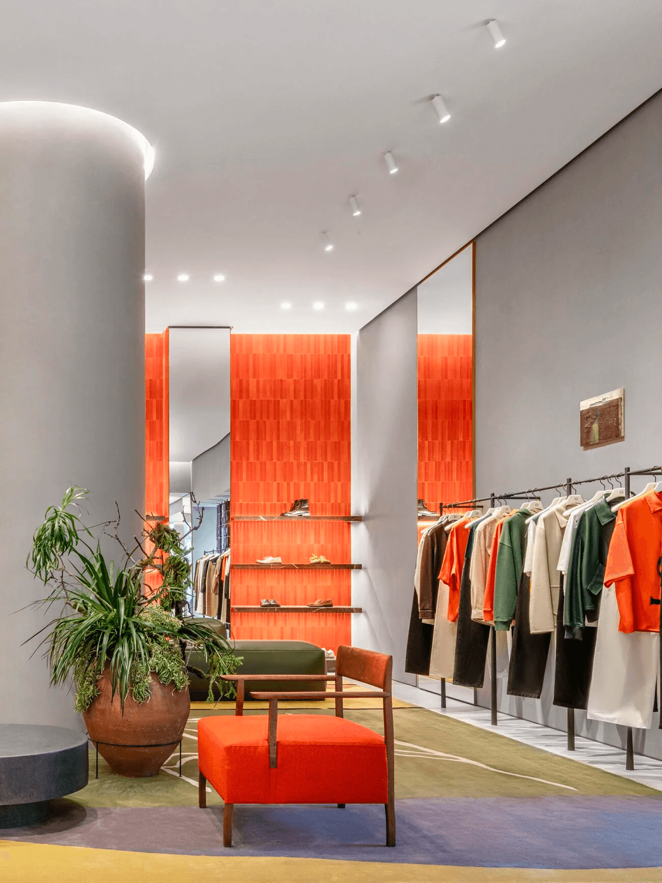 В Шанхае открылся крупнейший магазин Casa Loewe