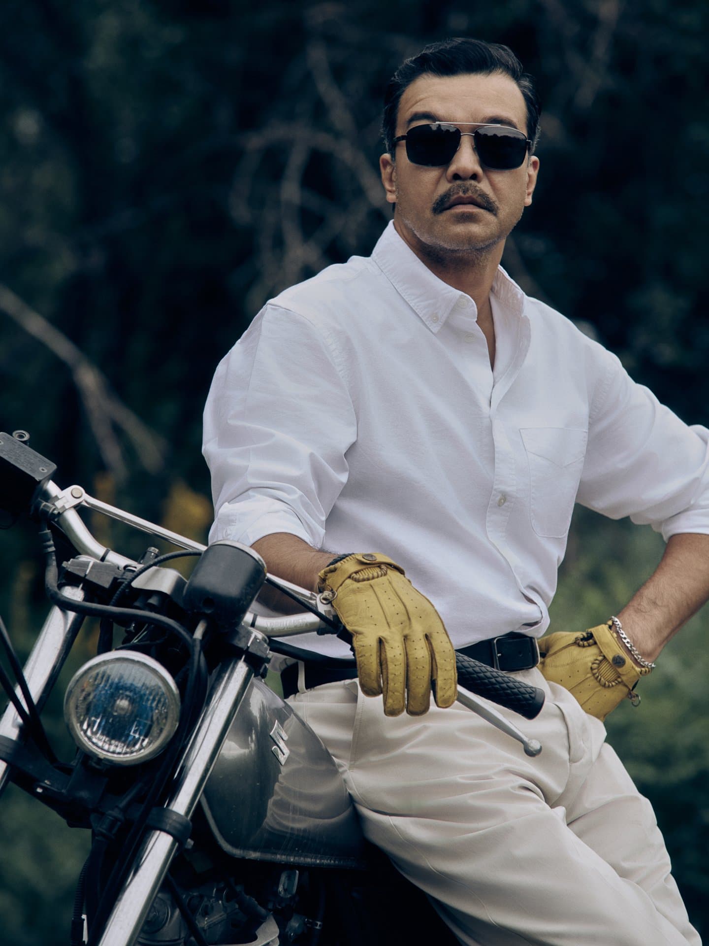 Окружающая жизнь – это хаос: интервью с Азизом Бейшеналиевым