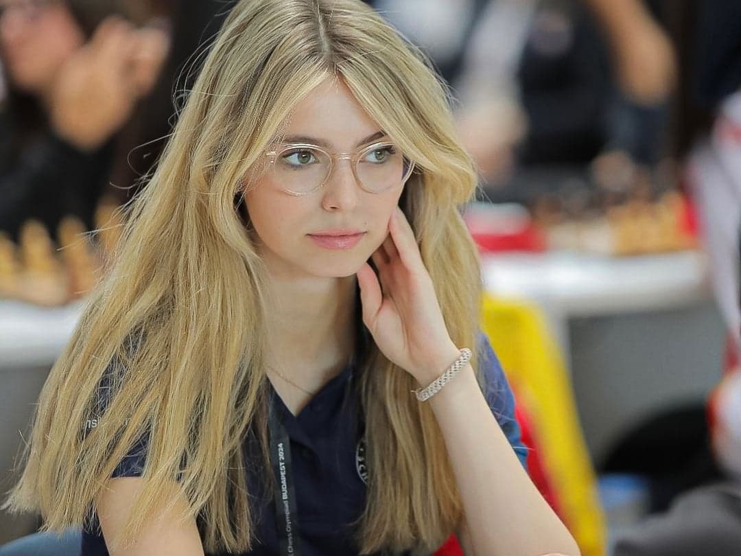 Анна Крамлинг | Instagram @annacramling