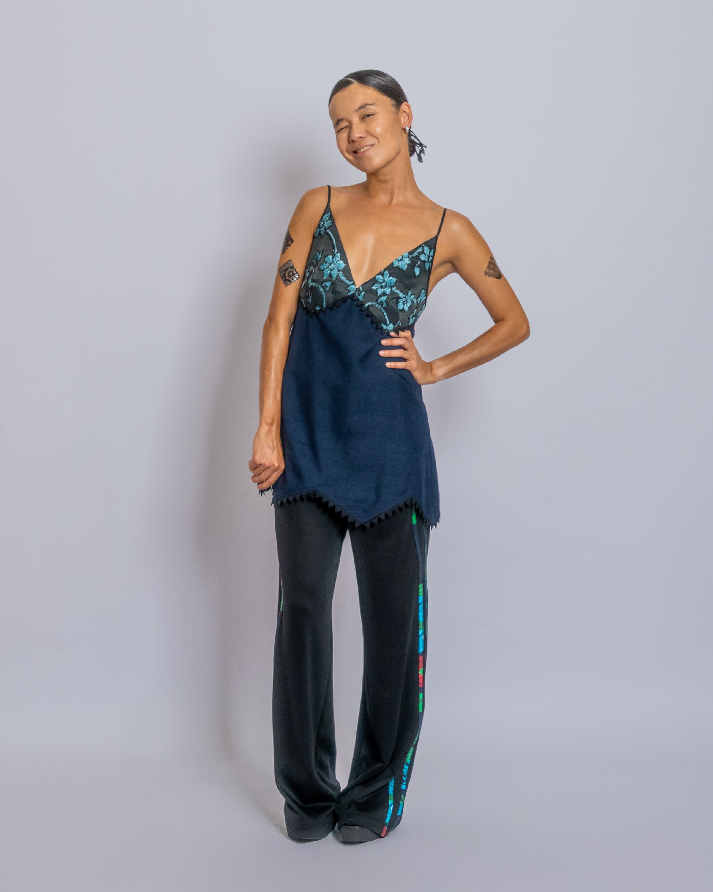 J.KIM көктем-жаз 2026 көрсетілімінің сахна сыртынан көрініс