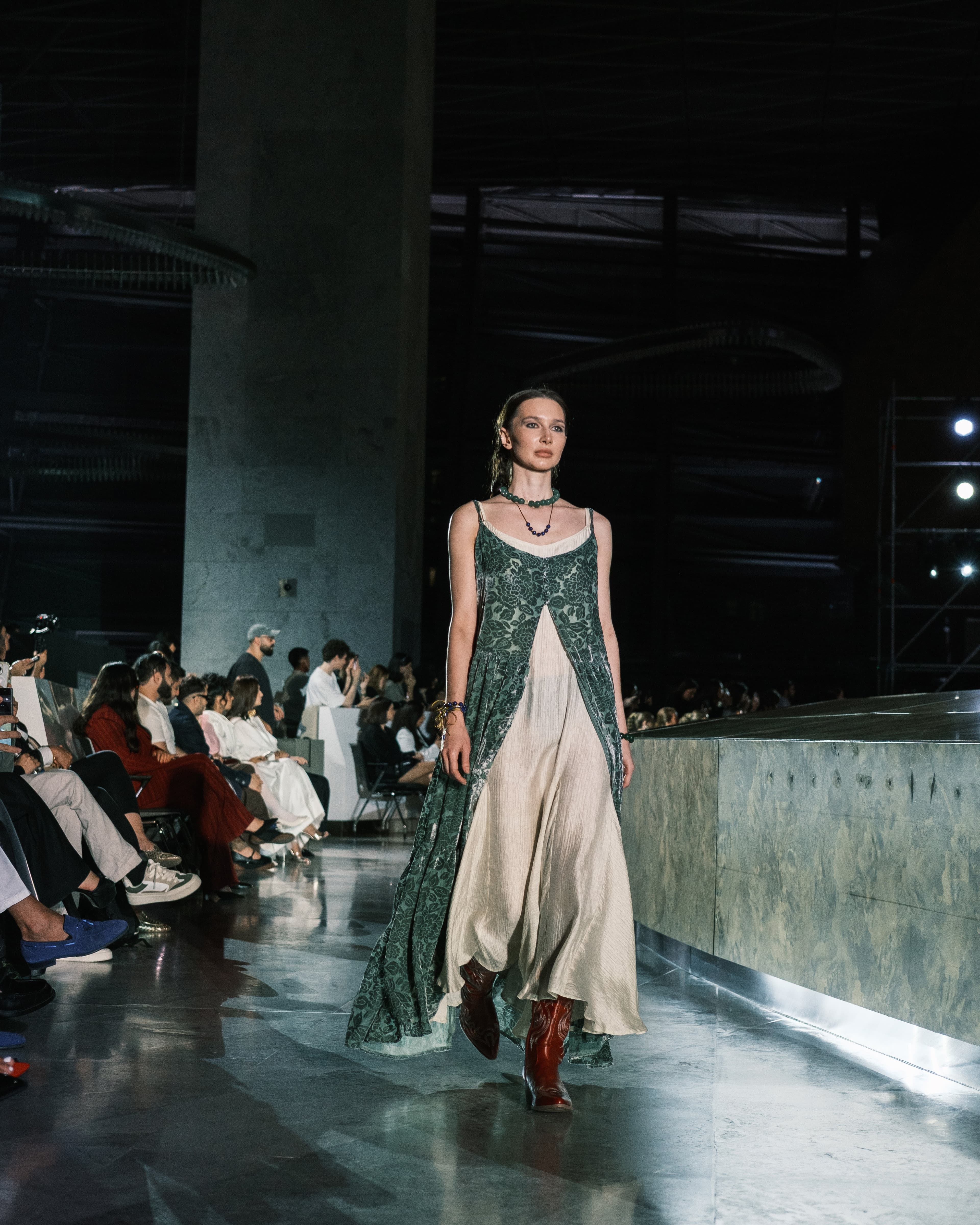 Baku Fashion Week: Әзербайжанның «бұзылмаған» дарыны мен талғампаздығы