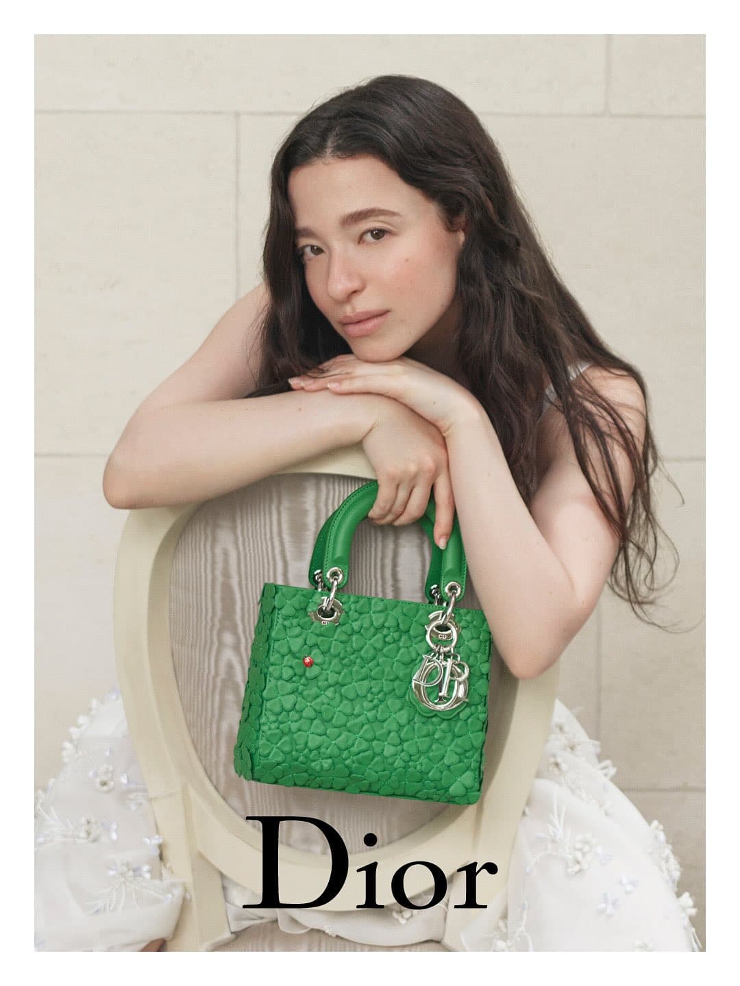 Замандар үндестігі: Джонатан Андерсонның Lady Dior-ға жаңа көзқарасы