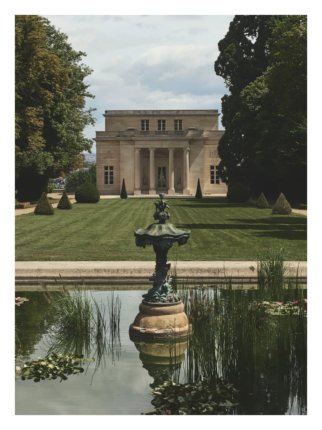 Замандар үндестігі: Джонатан Андерсонның Lady Dior-ға жаңа көзқарасы