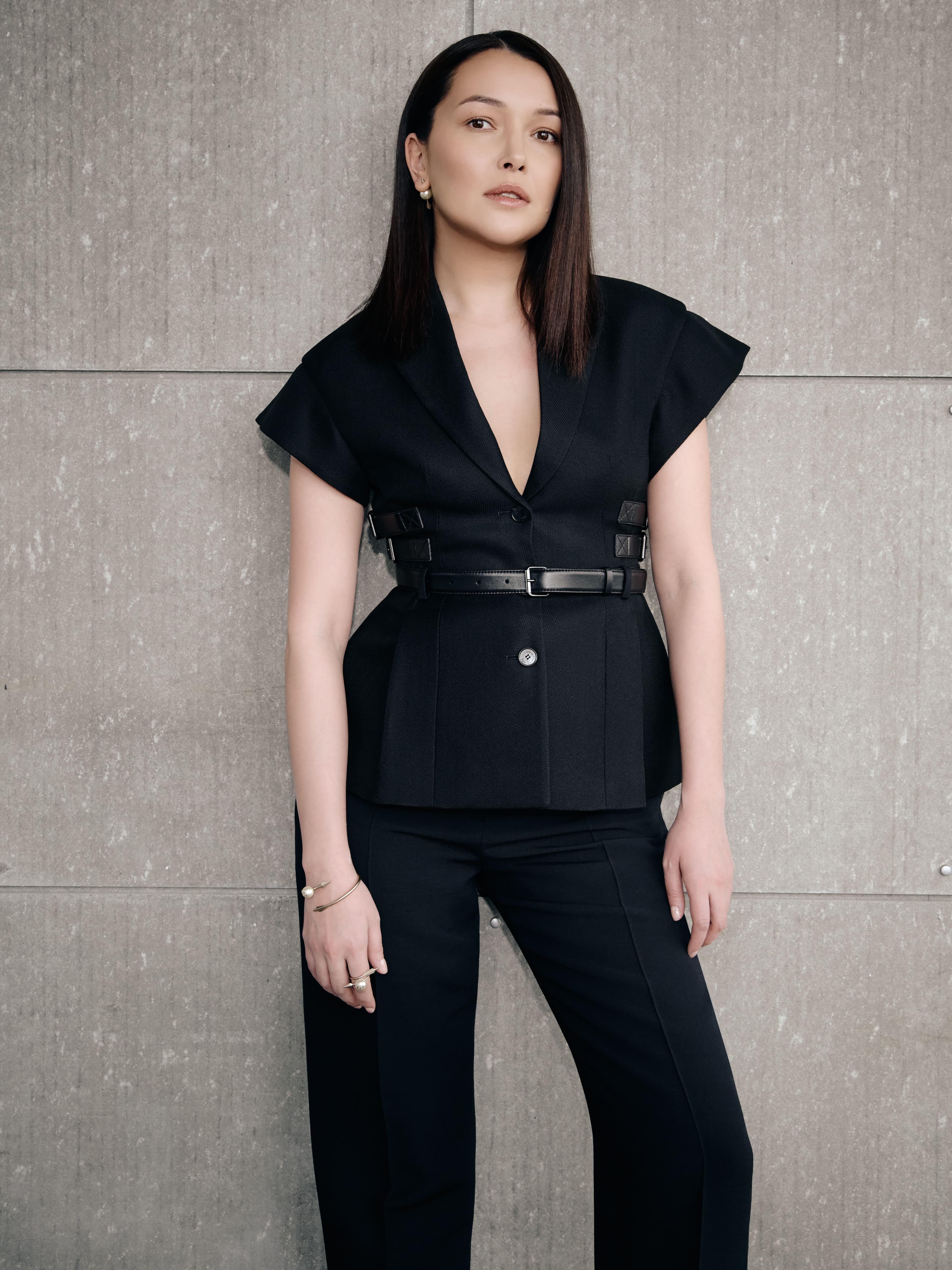 Жакет, брюки и украшения Dior