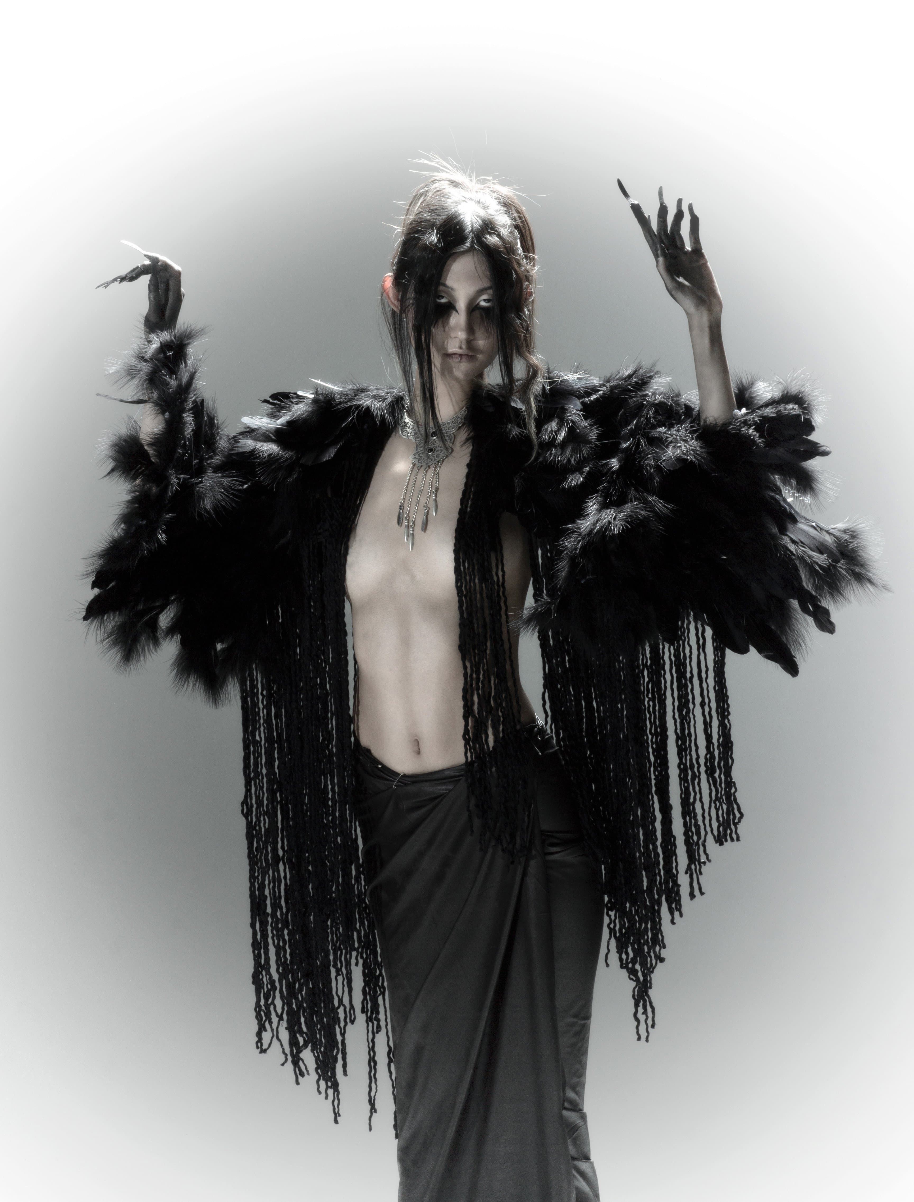 Tatler Lens: образы внутренних демонов