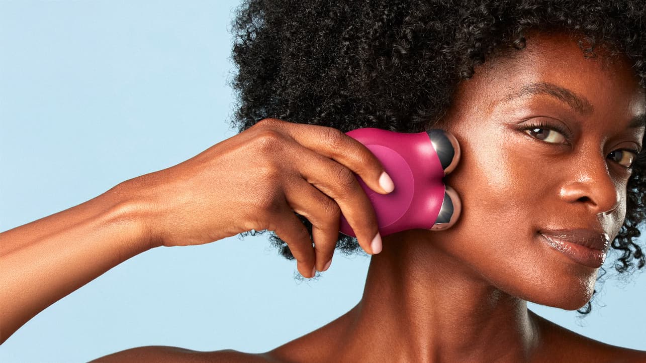 Устройство для тонизирования лица "NuFACE" | Фото: mynuface.com