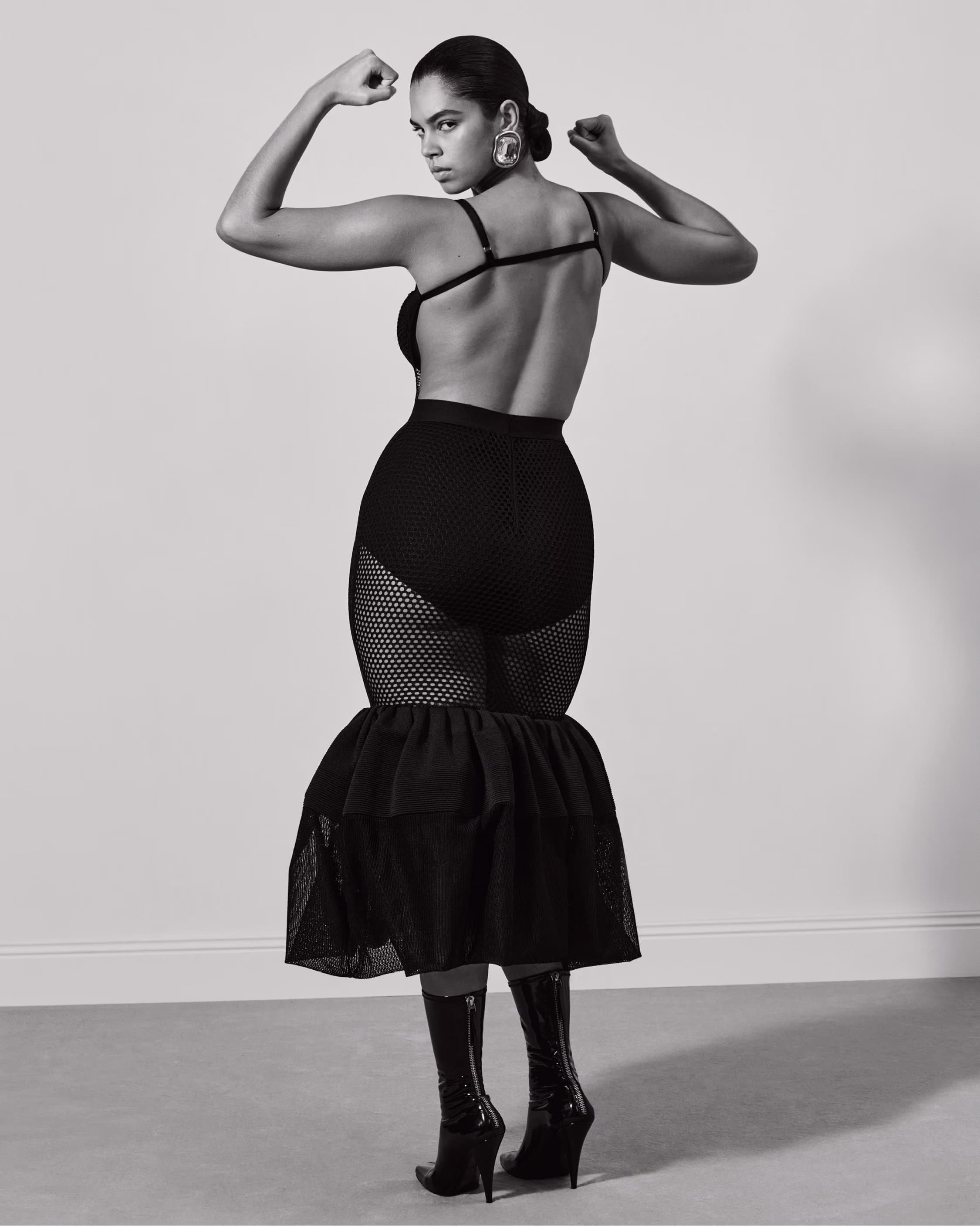 Сара Бертон представила дебютный рекламный кампейн для Givenchy