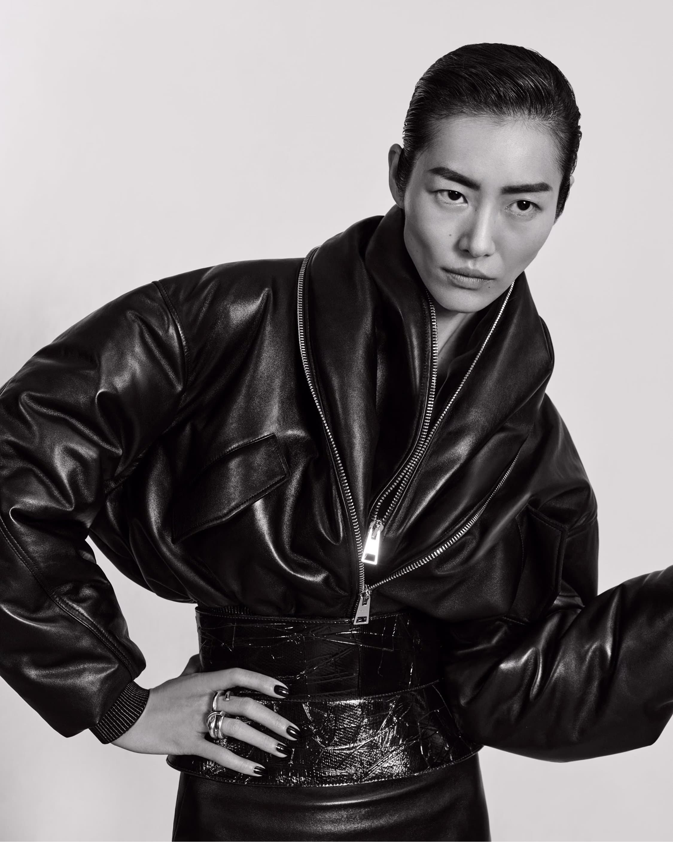 Сара Бертон представила дебютный рекламный кампейн для Givenchy