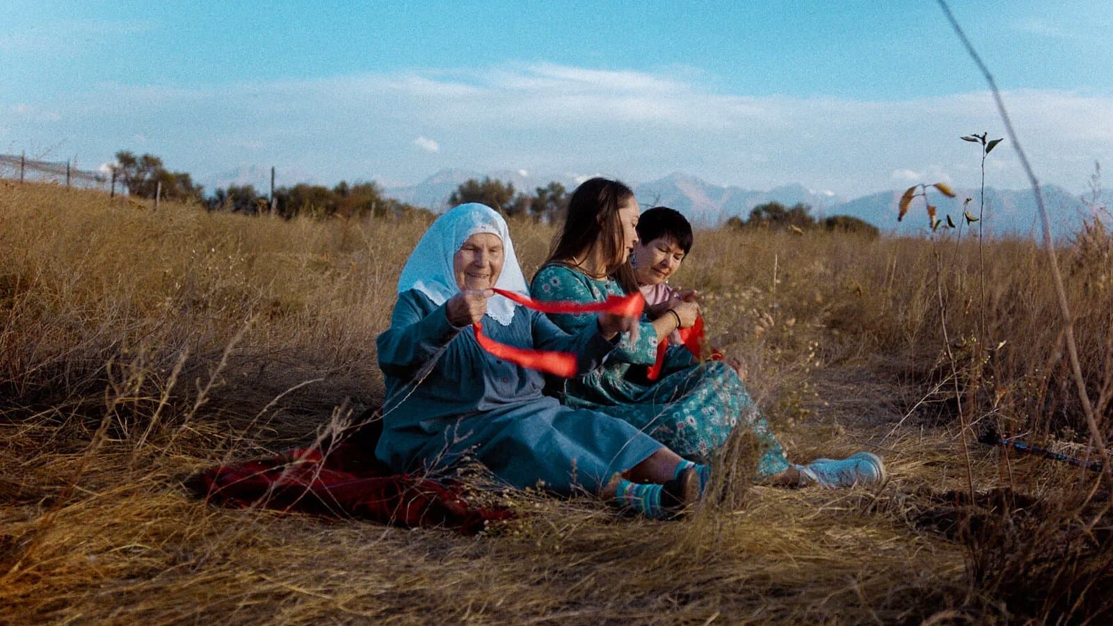 Кадр из фильма «Пряники для ее отца, моего прадеда, ее деда» | Uvent Production