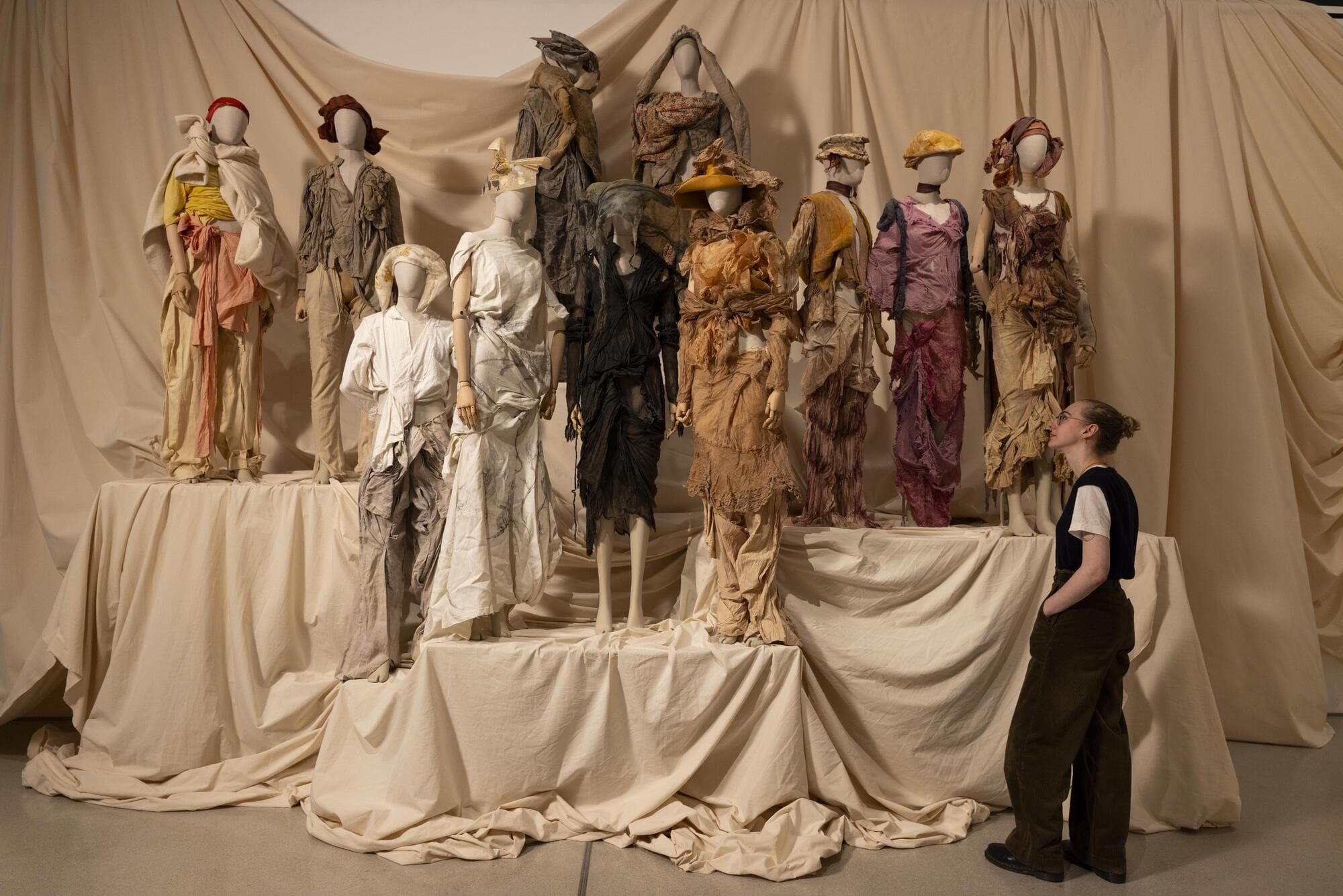 Dirty Looks көрмесі | Barbican