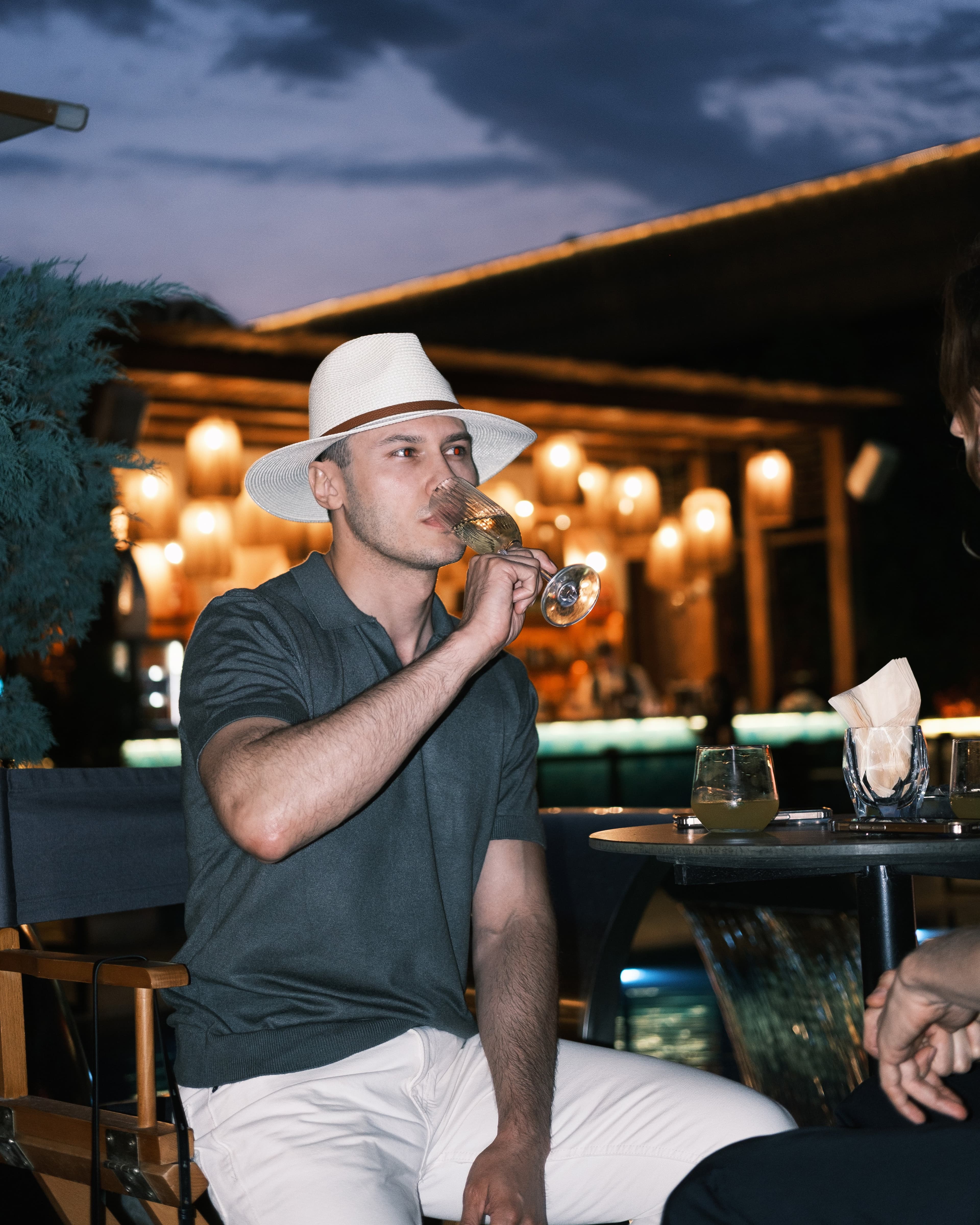 Sunset Soirée by Tatler: летняя встреча друзей у бассейна