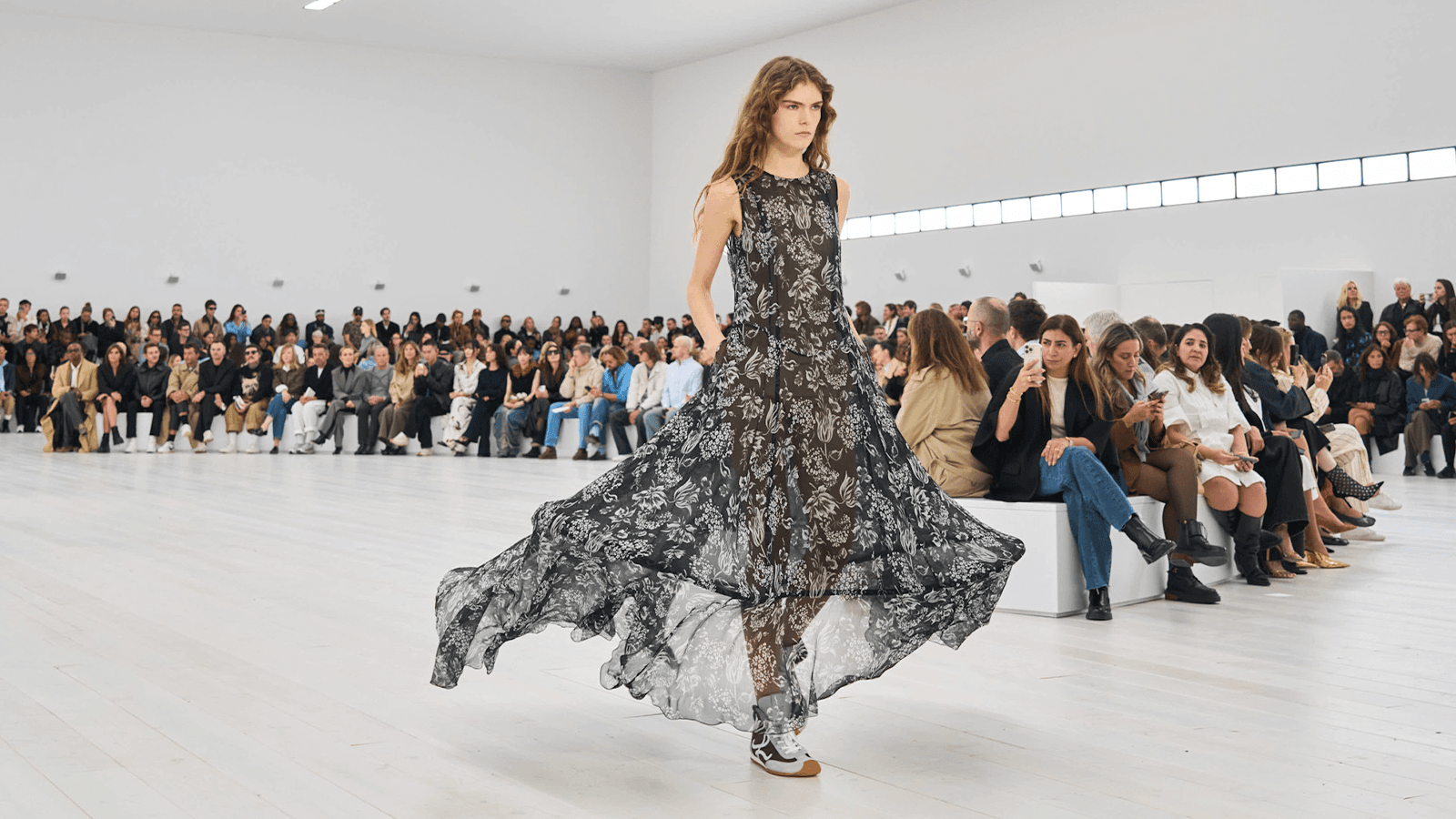 Loewe SS2025 | spotlight.com