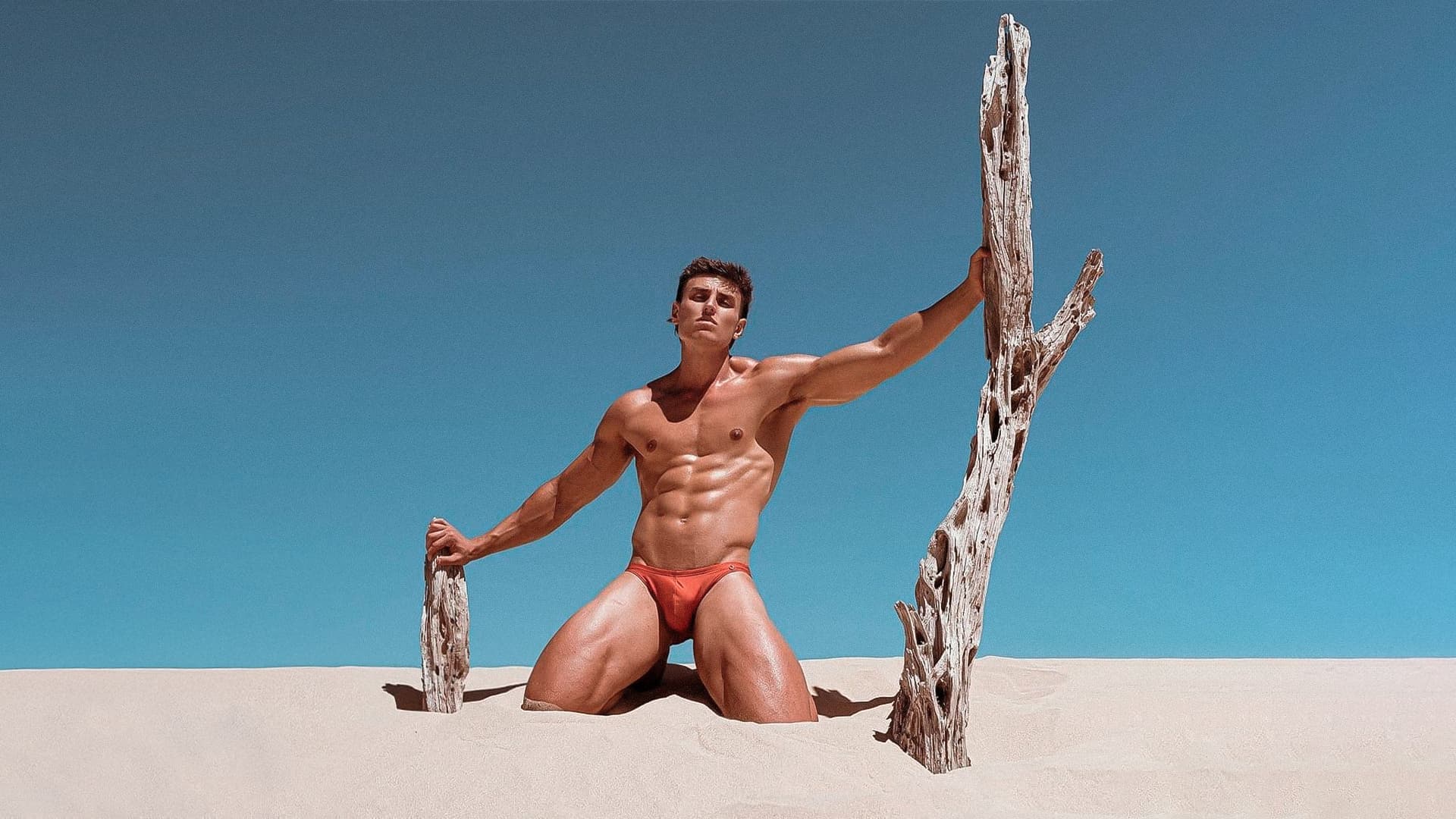 Instagram @james.manteit