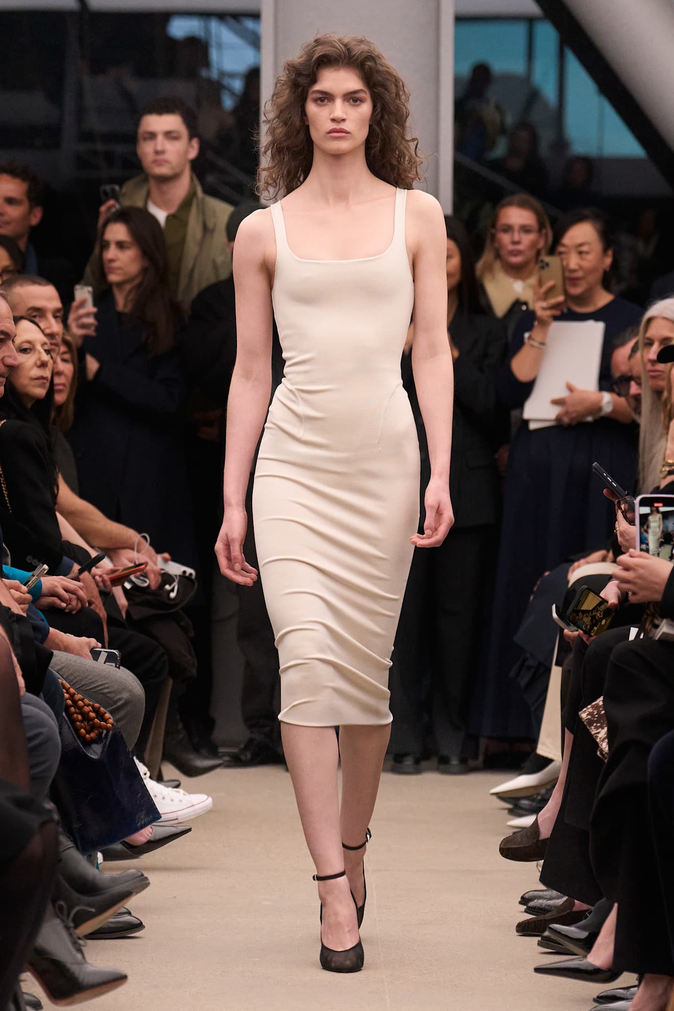 Показ Alaïa осень-зима 2026 | Spotlight