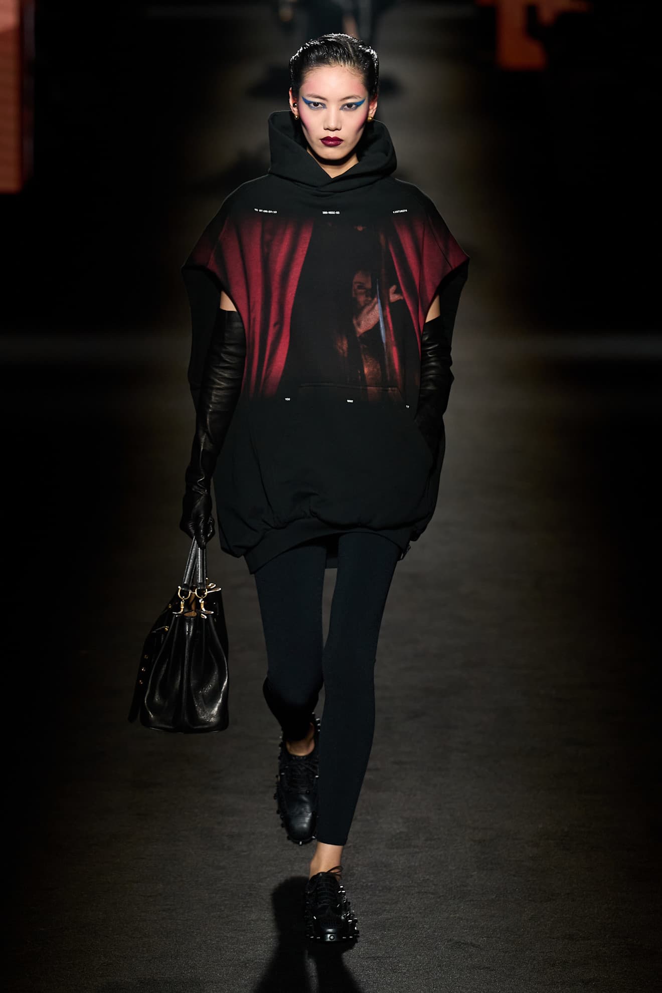 Показ Balenciaga осень-зима 2026 | Spotlight