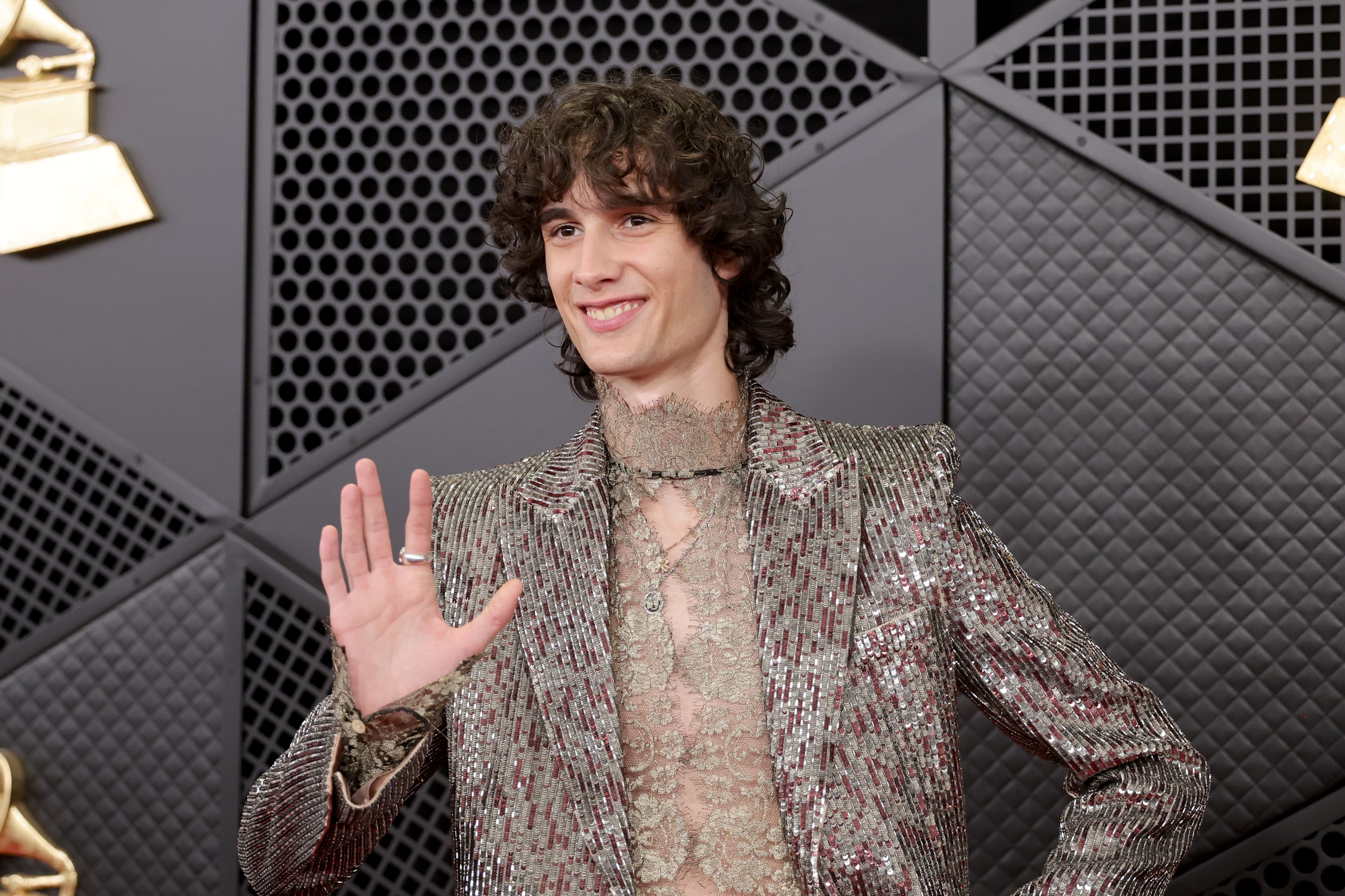  Sombr на красной дорожке «Грэмми» в 2026 году  | Brianna Bryson | WireImage