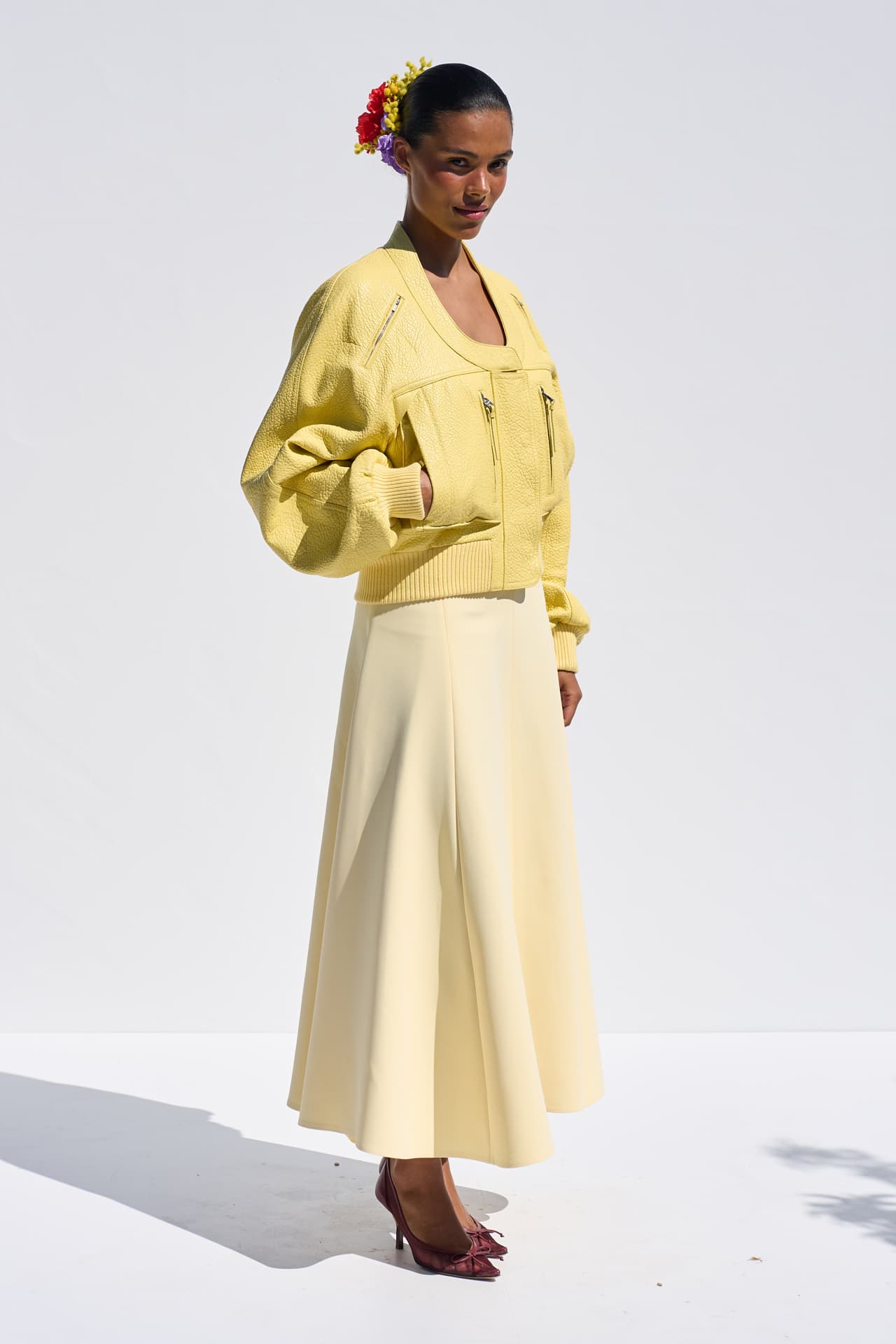Тина Кунаки в Jacquemus | Spotlight  