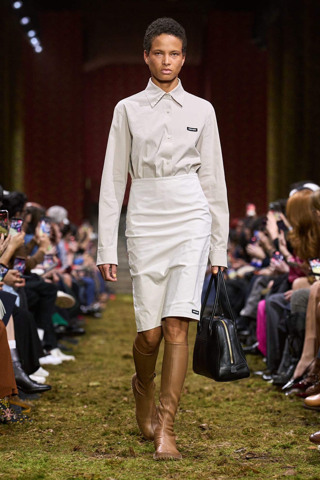 Показ Miu Miu осень-зима 2026 | Spotlight