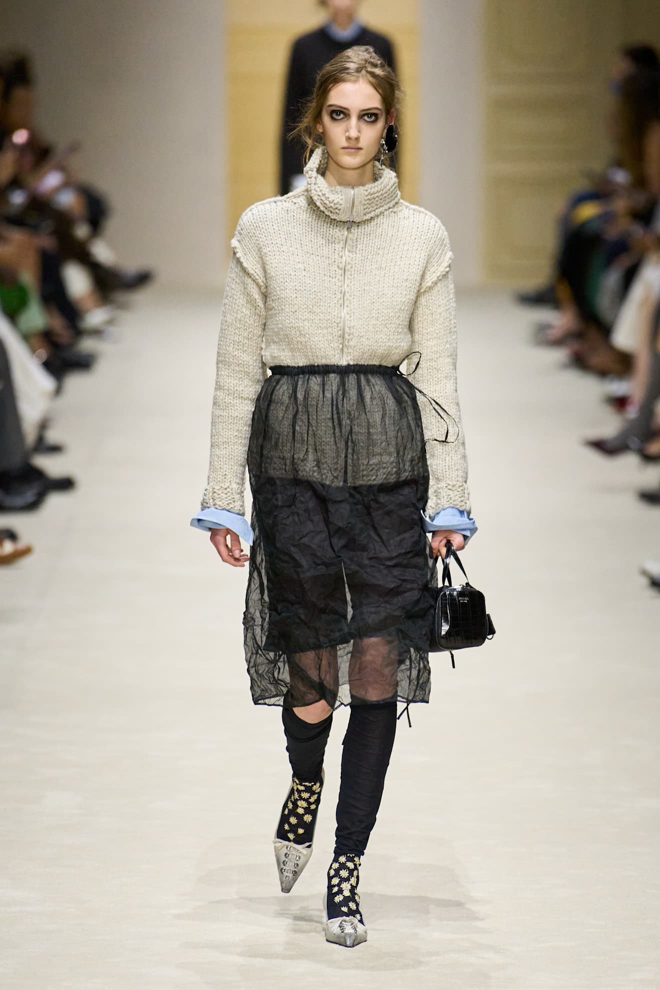 Показ Prada осень-зима 2026 | Spotlight