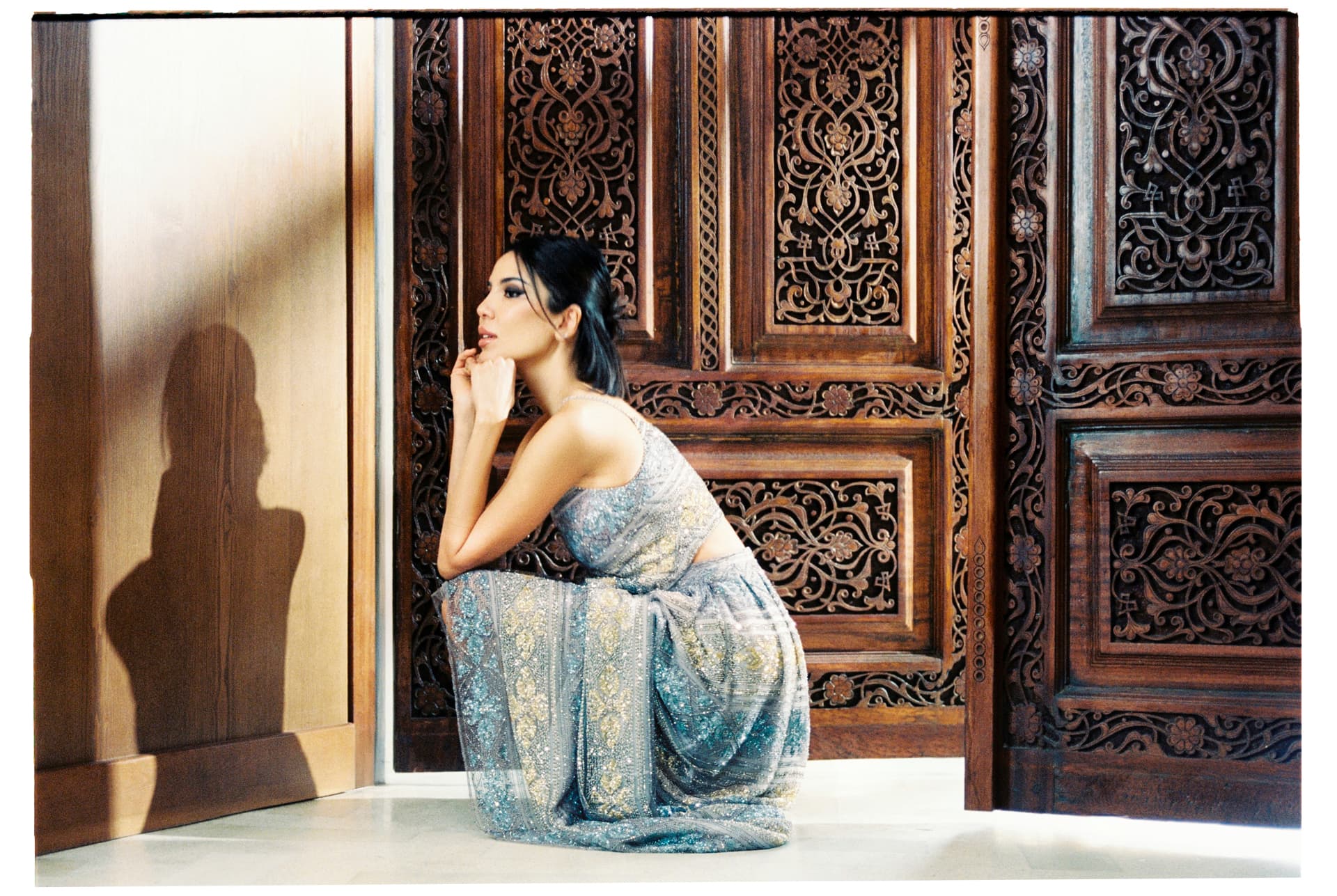 На Диёре Рахимовой: топ и юбка, Giorgio Armani (Glamour Avenue Department Store) | Фотограф: Вероника Ломухина