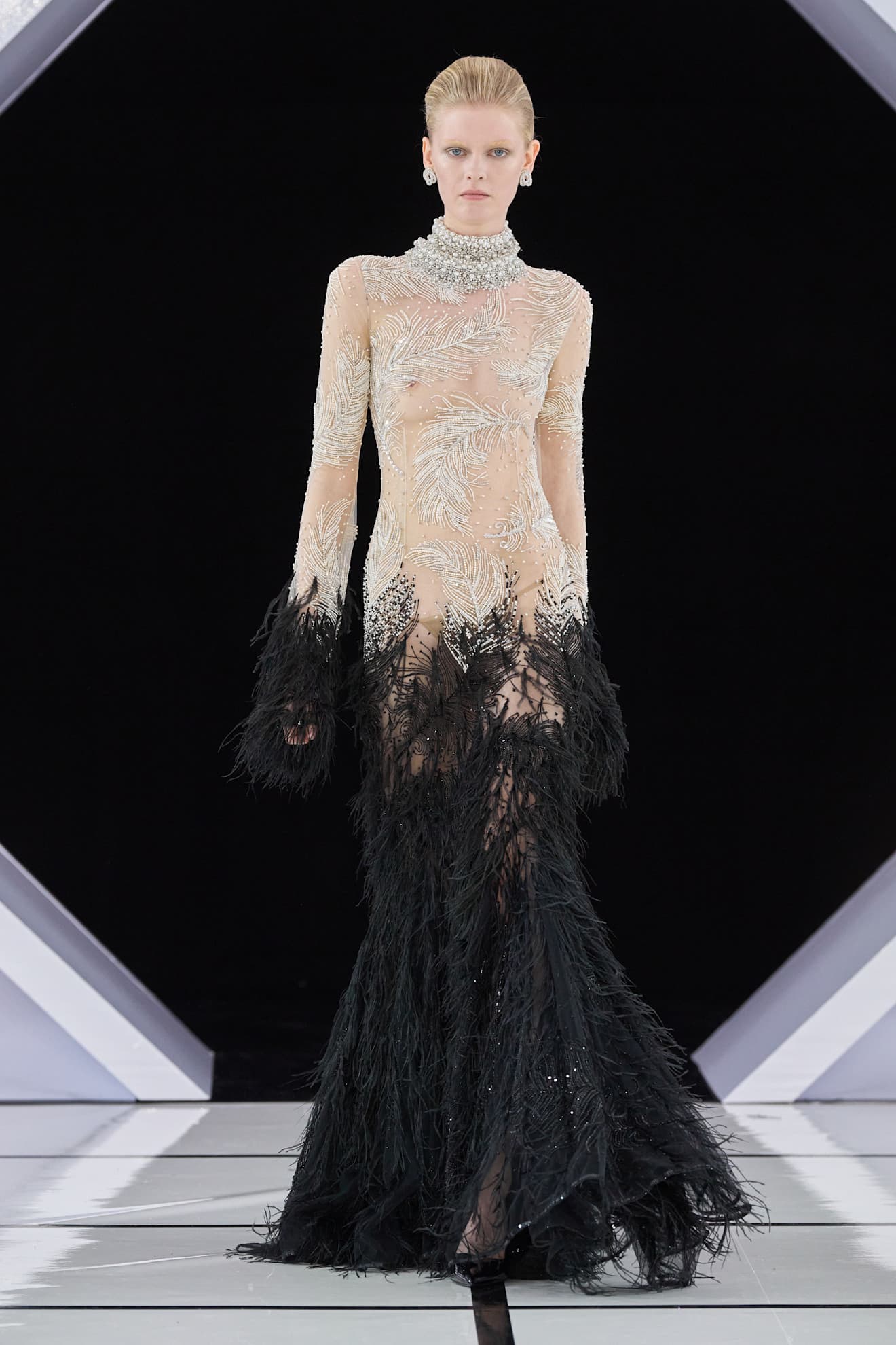 Показ Richard Quinn осень-зима 2026 | Spotlight