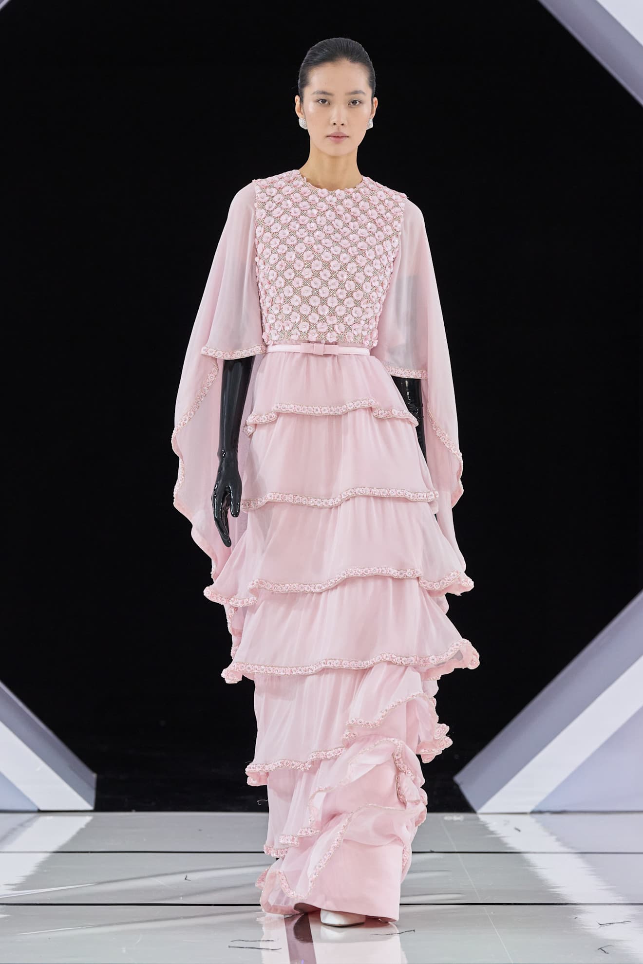 Показ Richard Quinn осень-зима 2026 | Spotlight