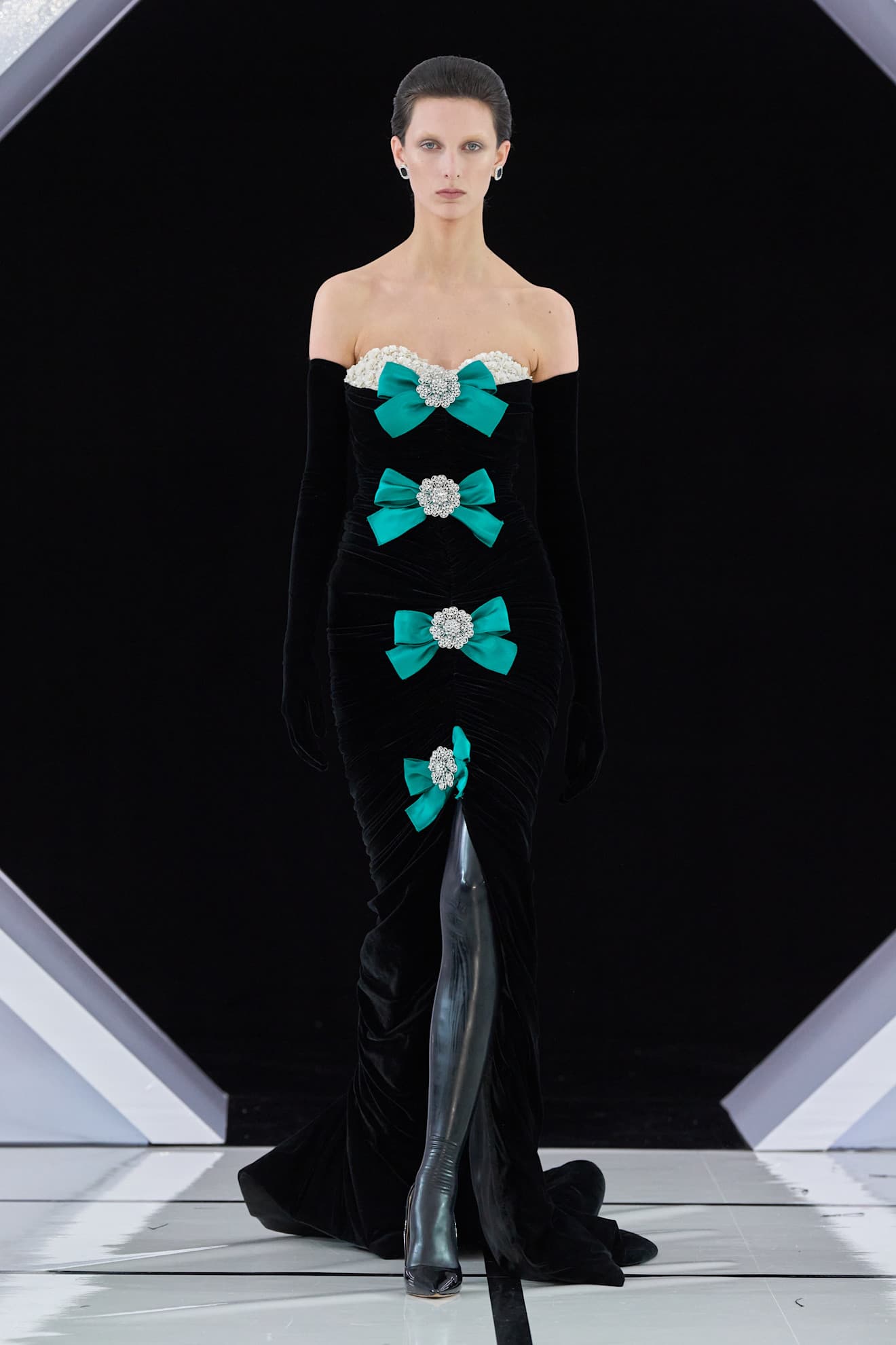 Показ Richard Quinn осень-зима 2026 | Spotlight