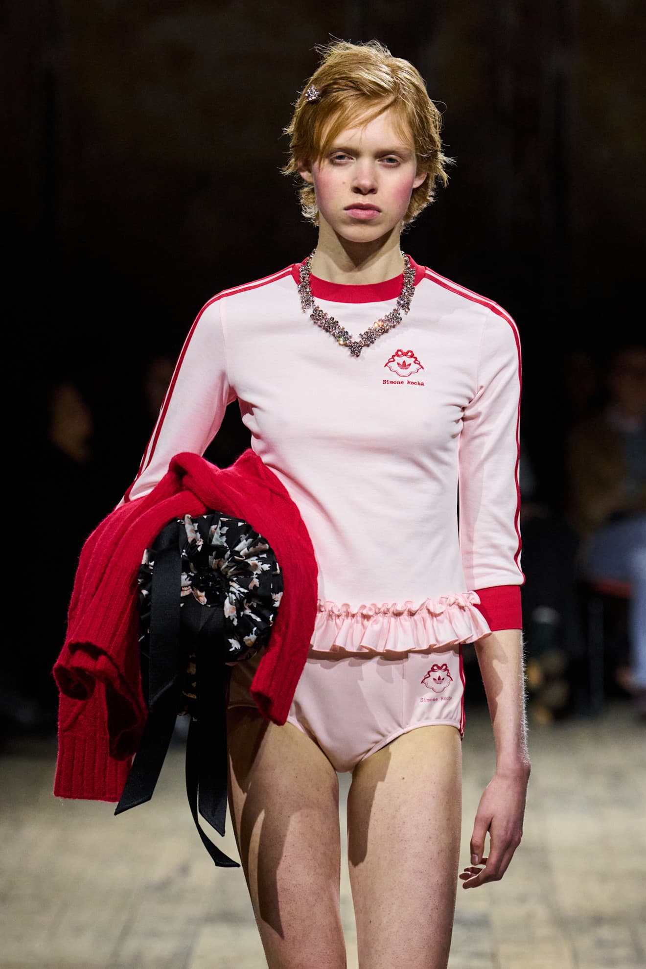 Показ Simone Rocha осень-зима 2026 | Spotlight